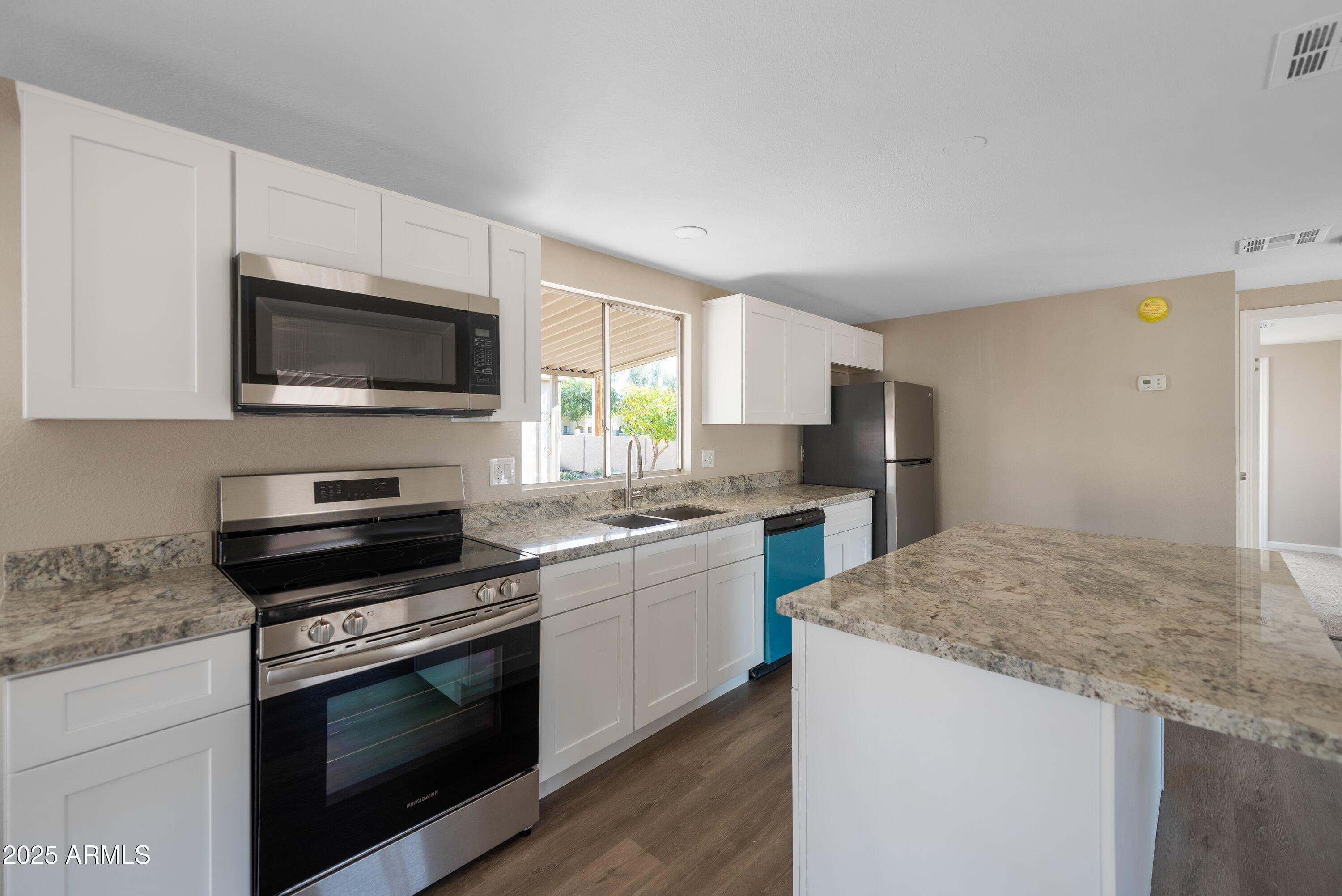 205 S HIGLEY Road #4