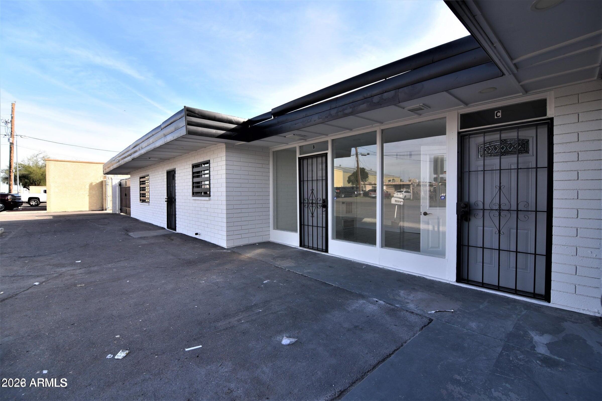 4155 W WHITTON Avenue