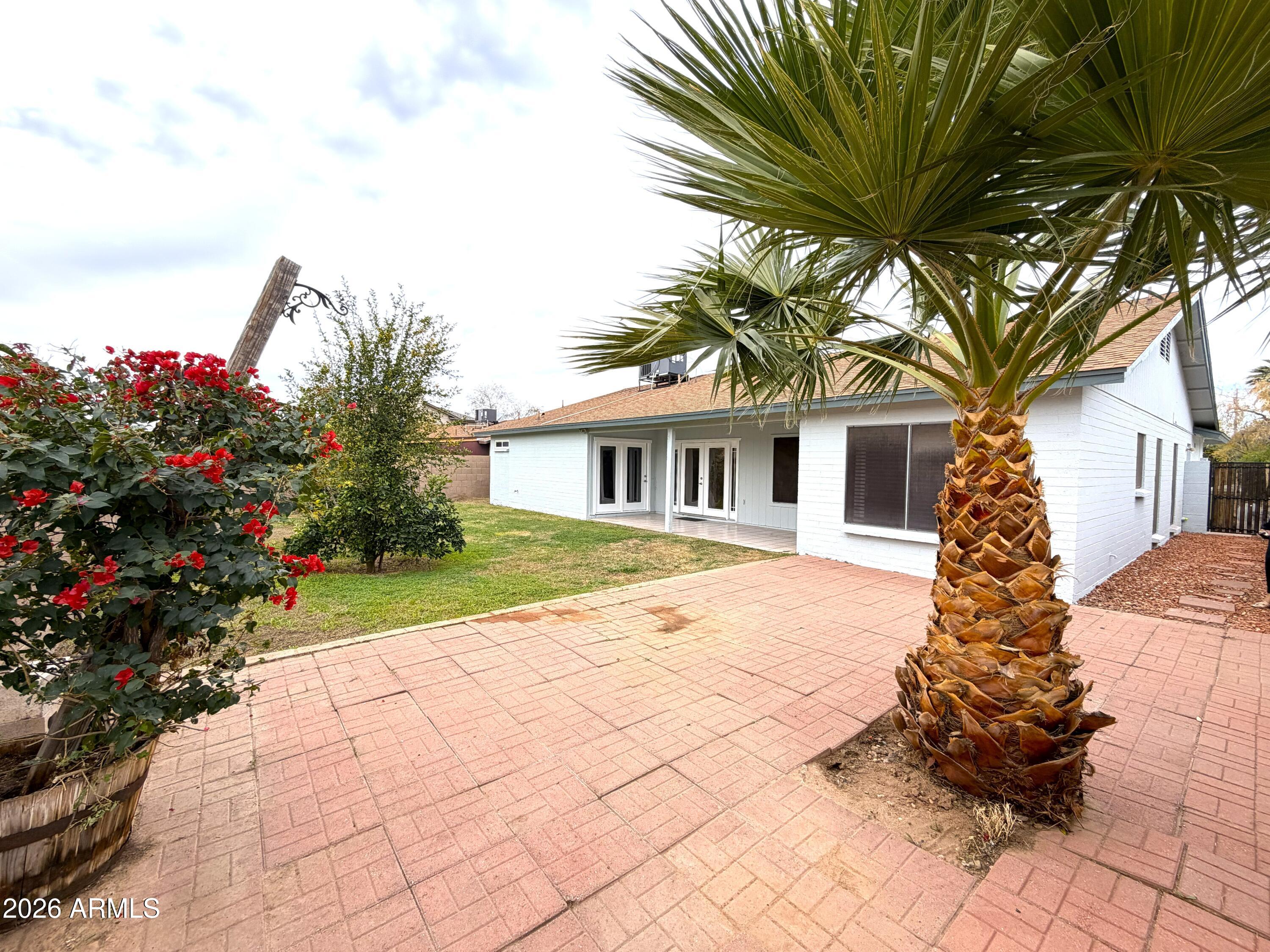 5401 W RIVIERA Drive