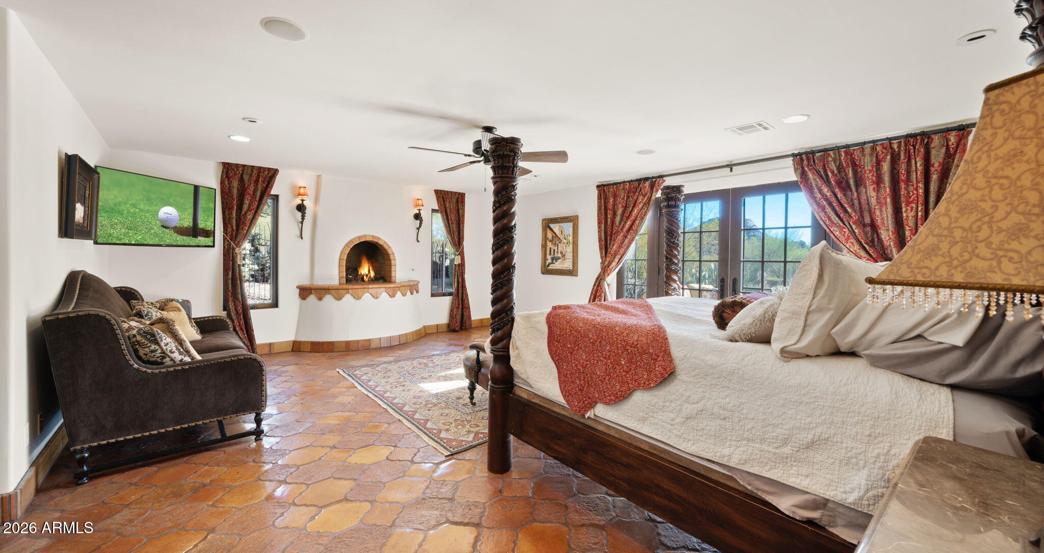 CAREFREE - Black Mountain - Residential