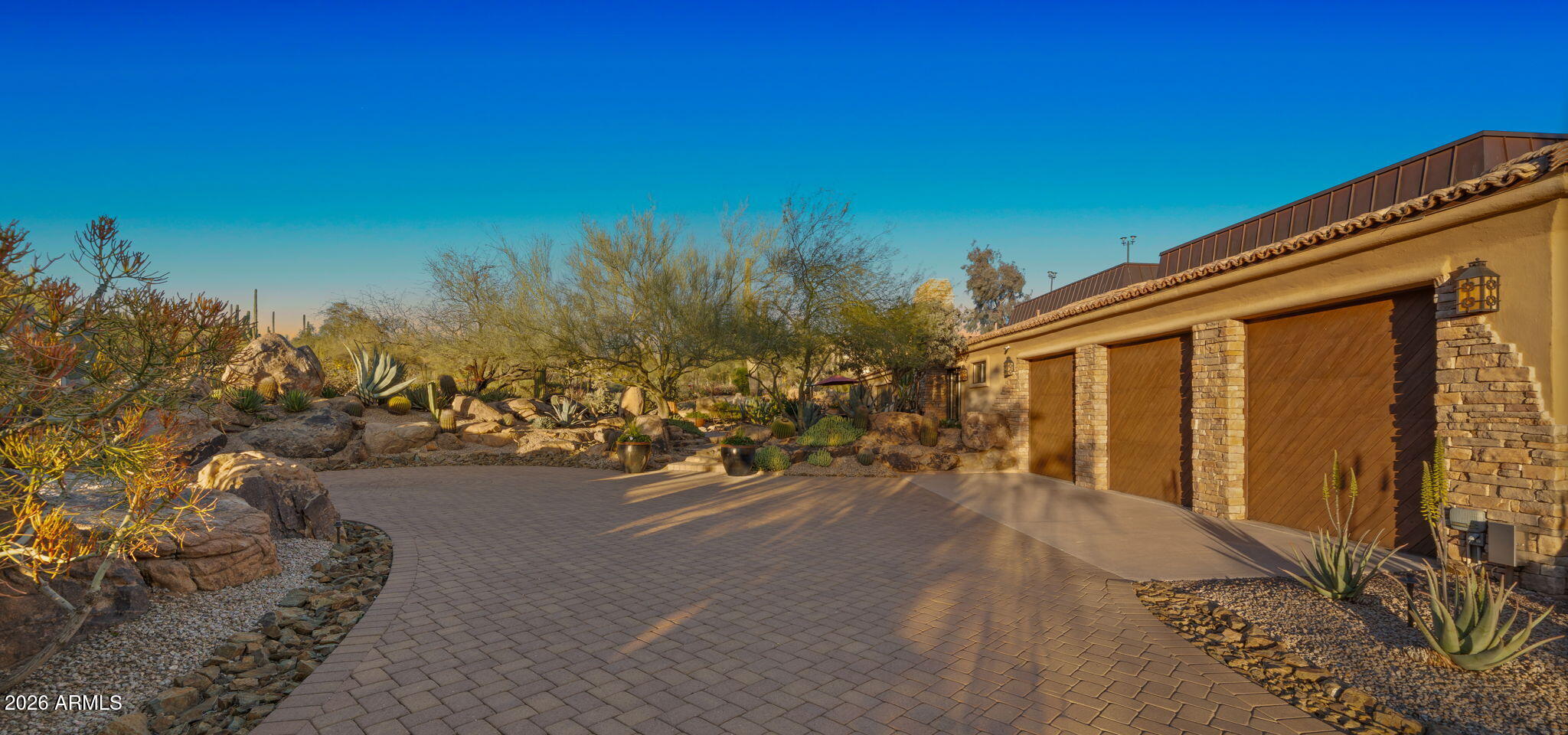 CAREFREE - Black Mountain - Residential