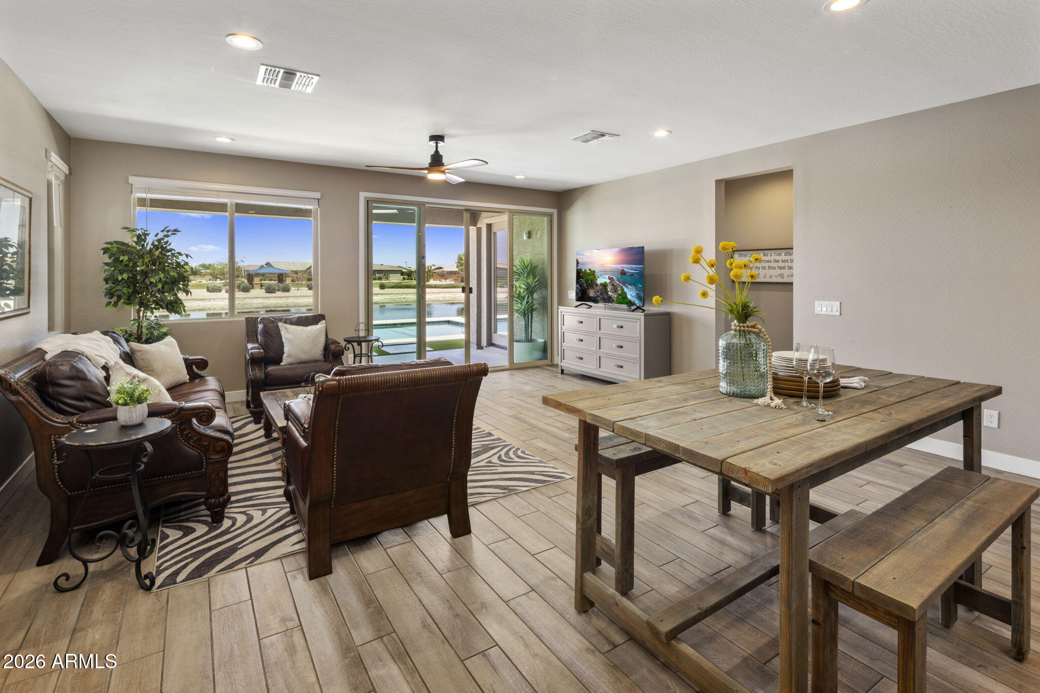 40654 W DESERT FAIRWAYS Drive