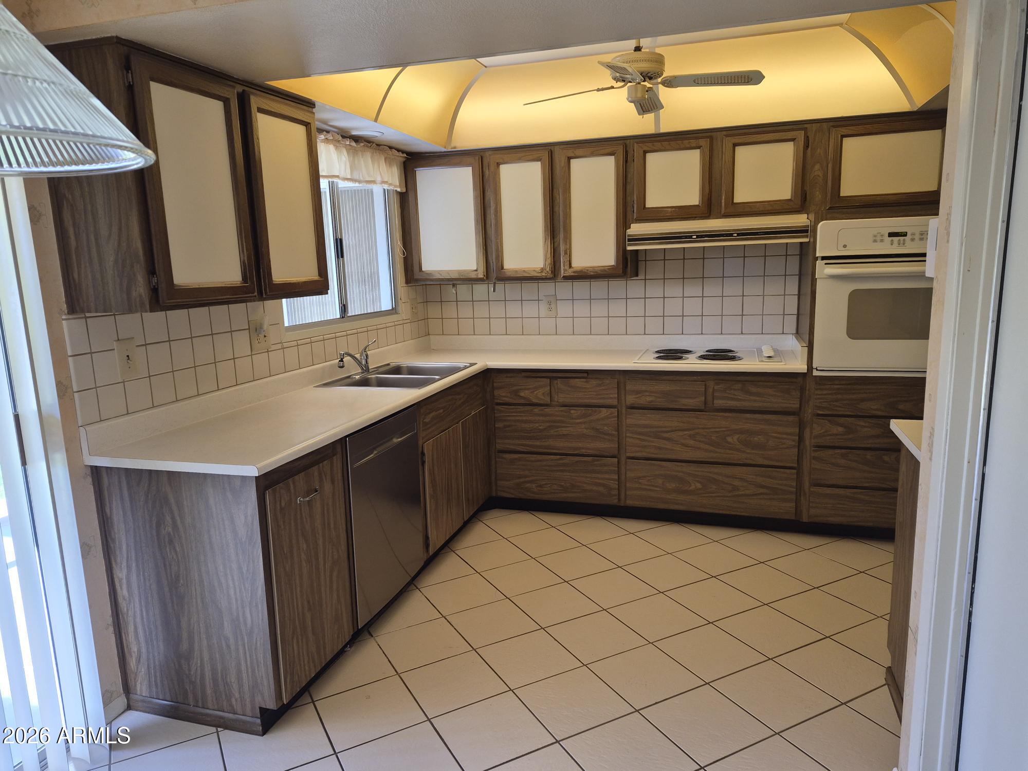 12622 W PARKWOOD Drive