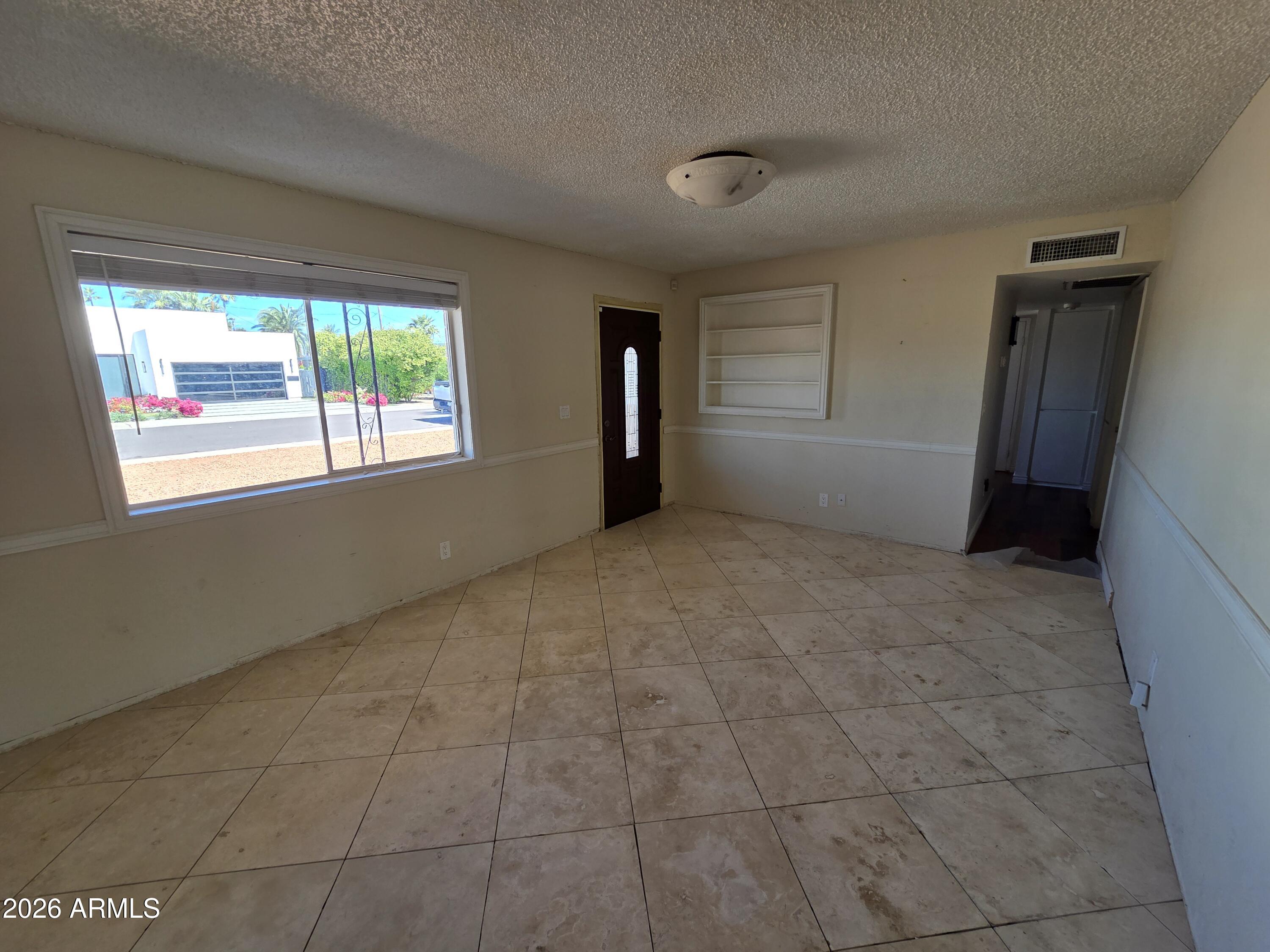 8403 E HEATHERBRAE Drive