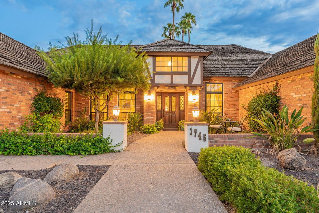 Photo of 1745 E Elmwood Street, Mesa, AZ 85203 (MLS # 6931447)