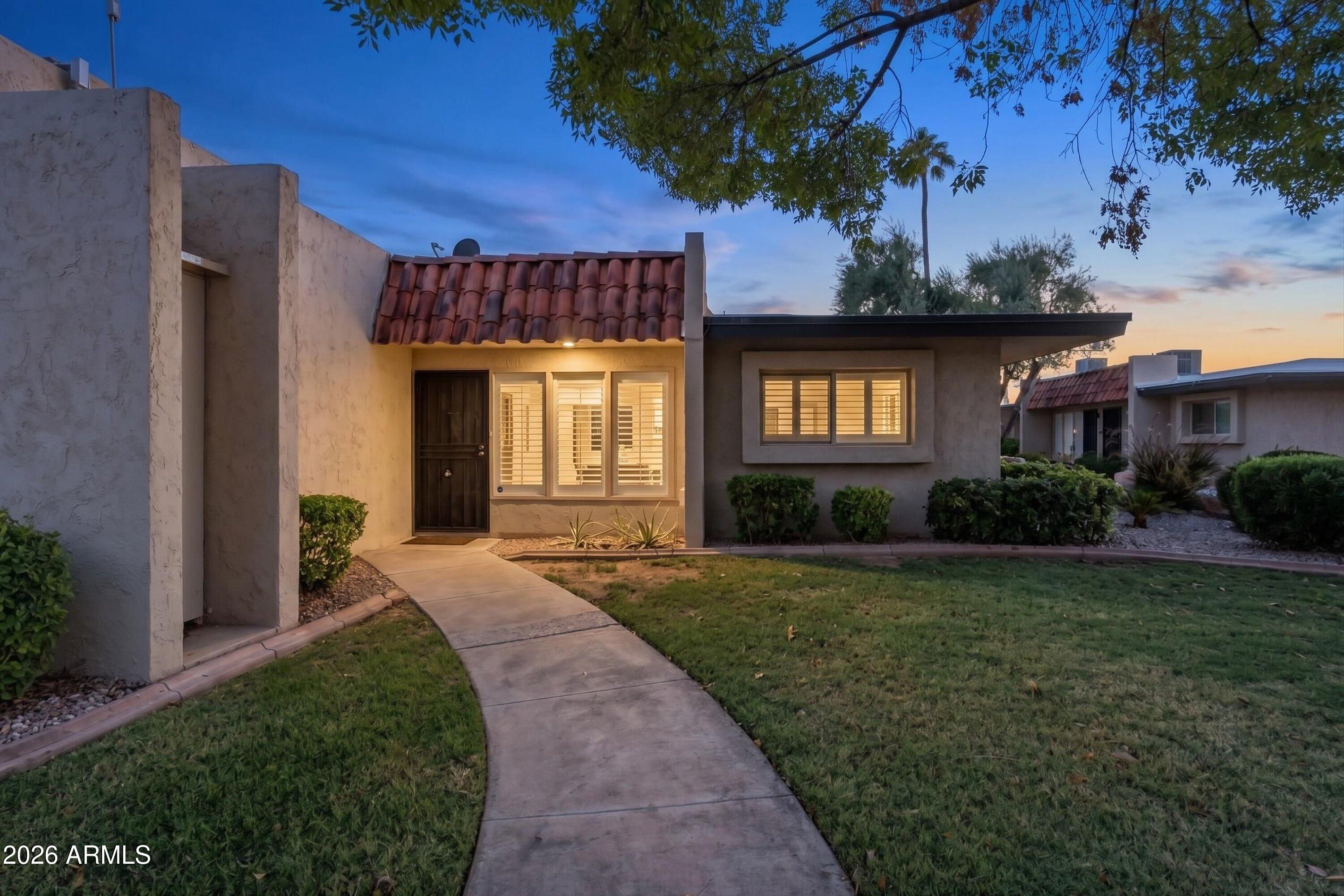 1320 E Bethany Home Road 42
