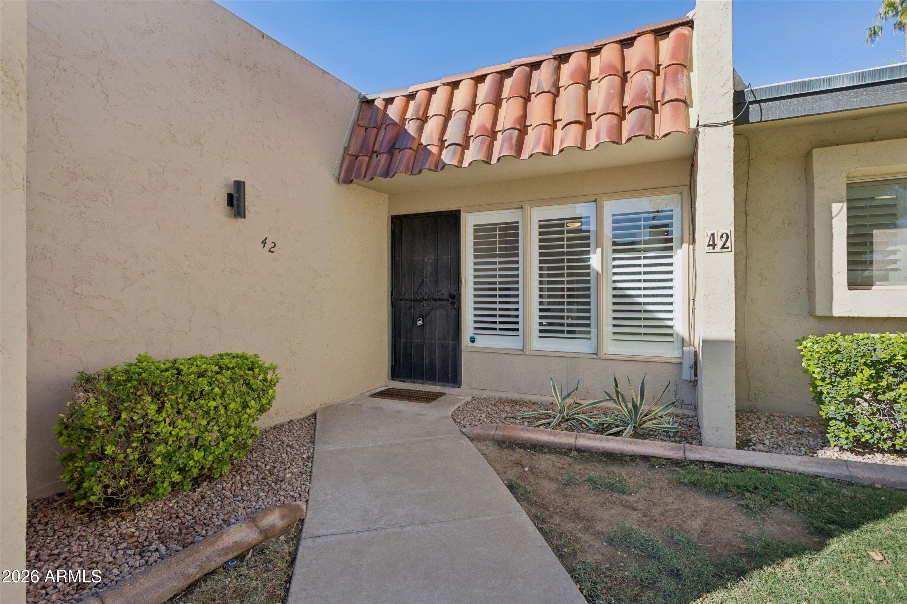 1320 E Bethany Home Road 42