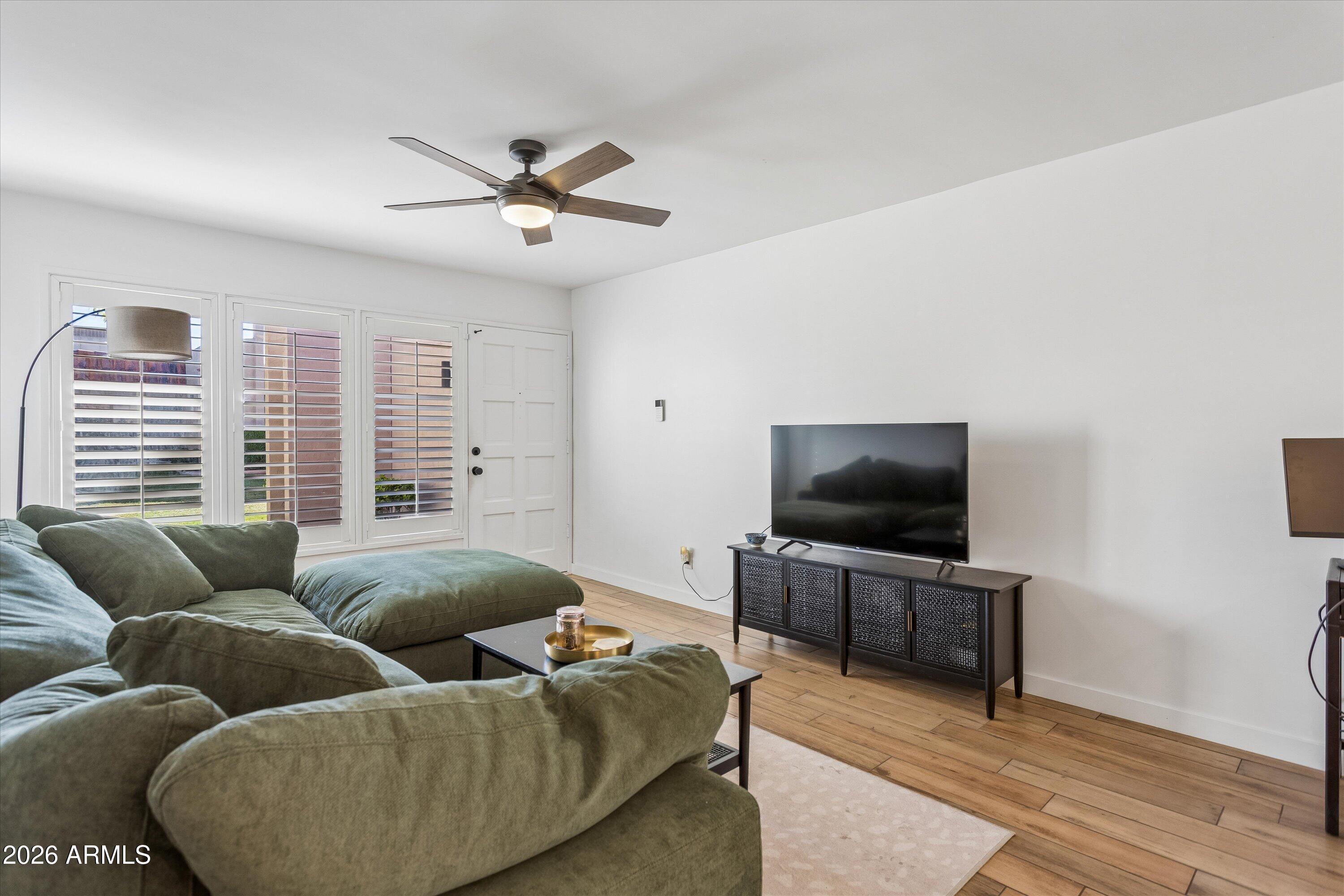 1320 E Bethany Home Road 42