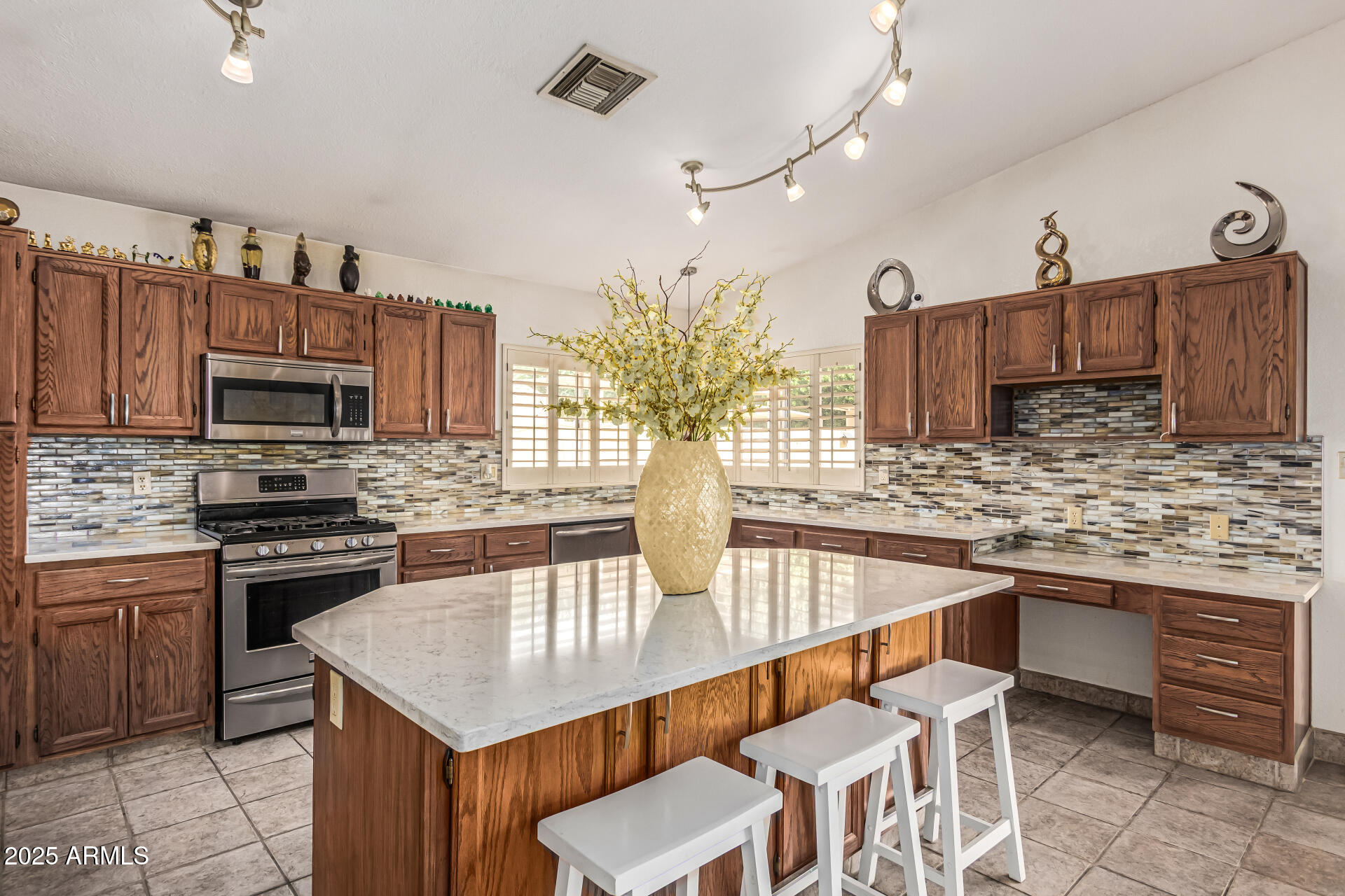 14811 N 44TH Place