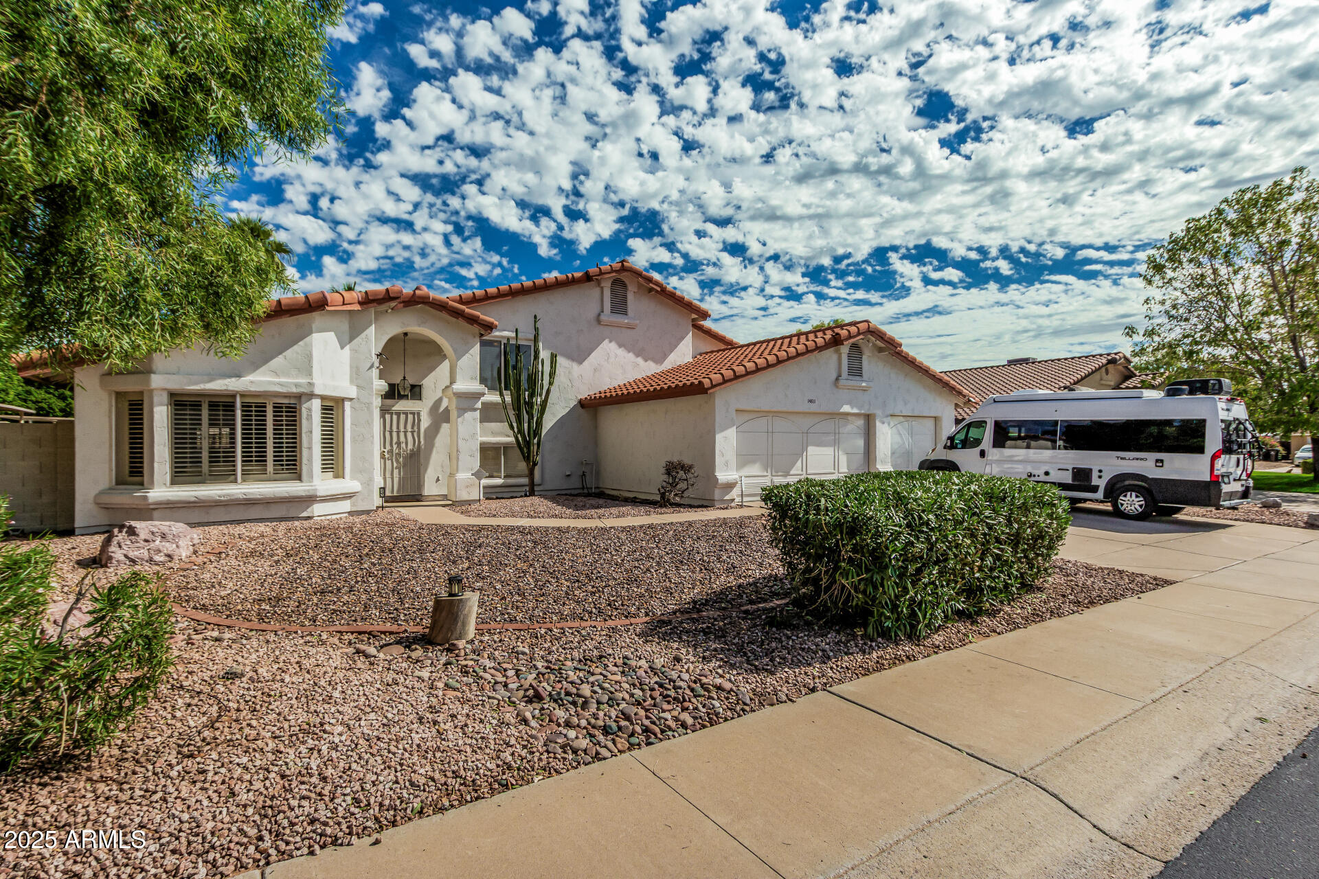 14811 N 44TH Place