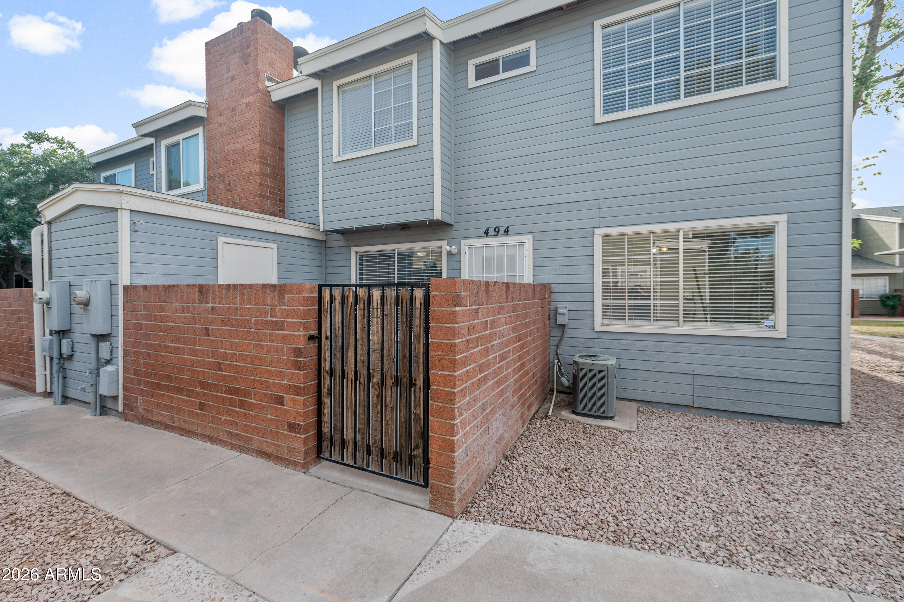 2301 E UNIVERSITY Drive 494