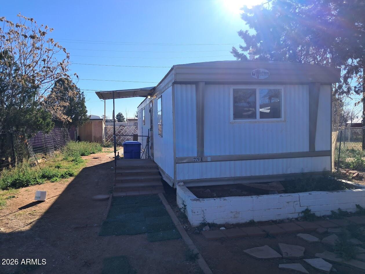 229 N Carmichael Avenue