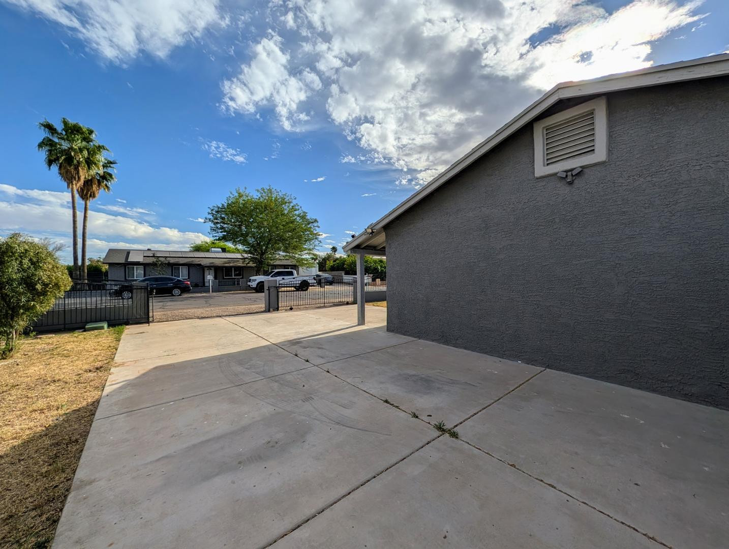 13208 W TUCKEY Lane