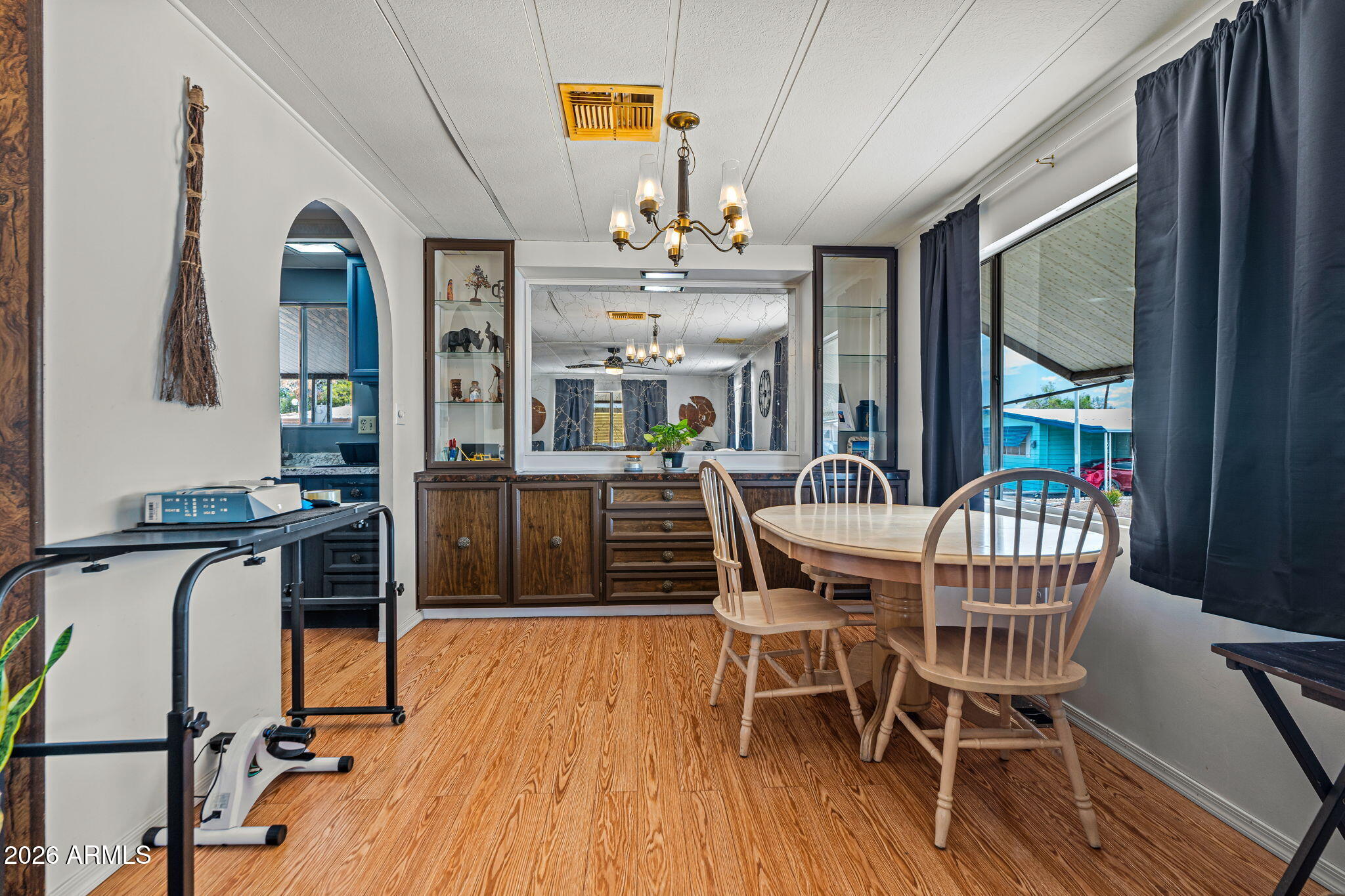 2609 W Southern Avenue 398