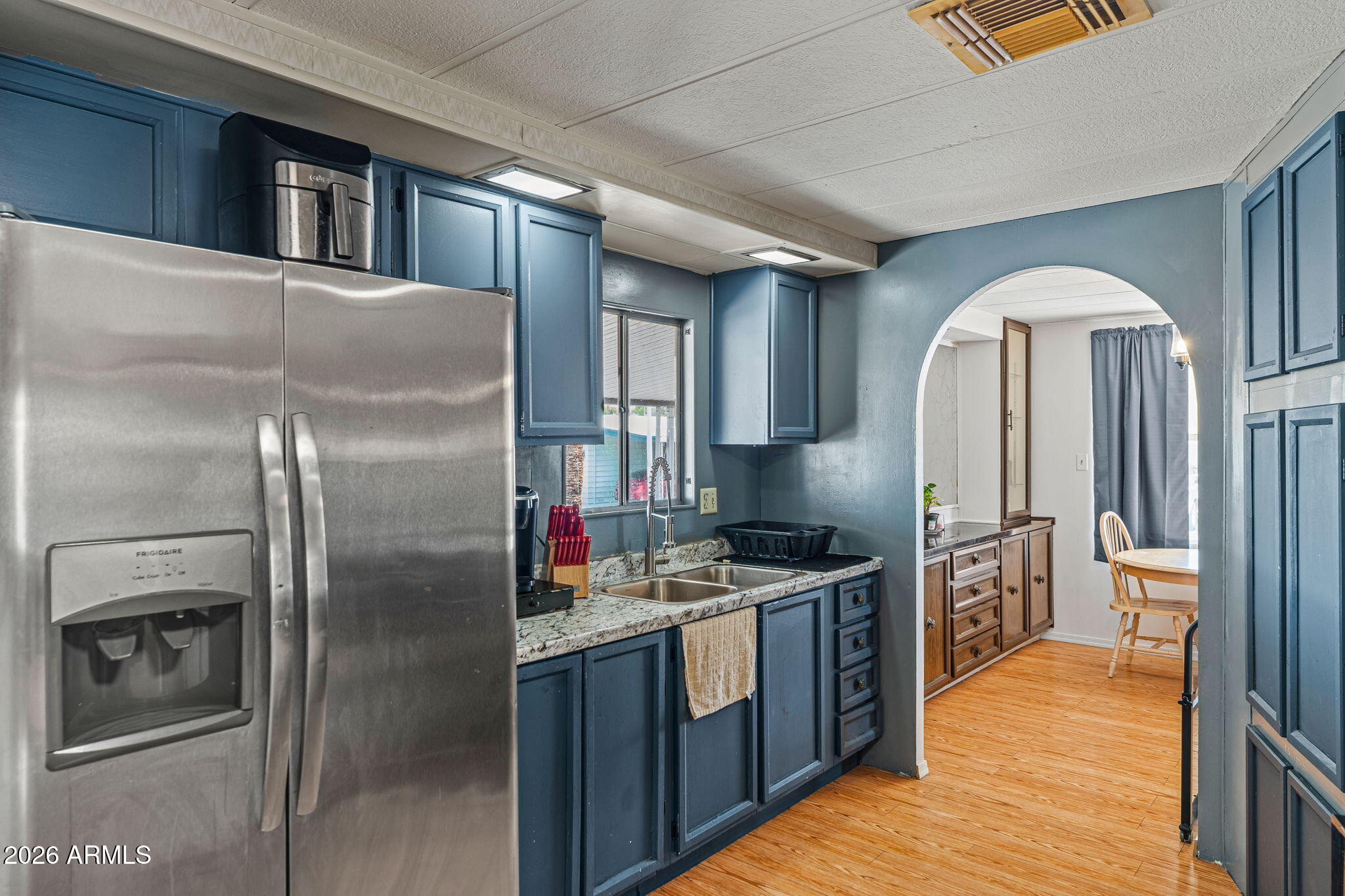 2609 W Southern Avenue 398