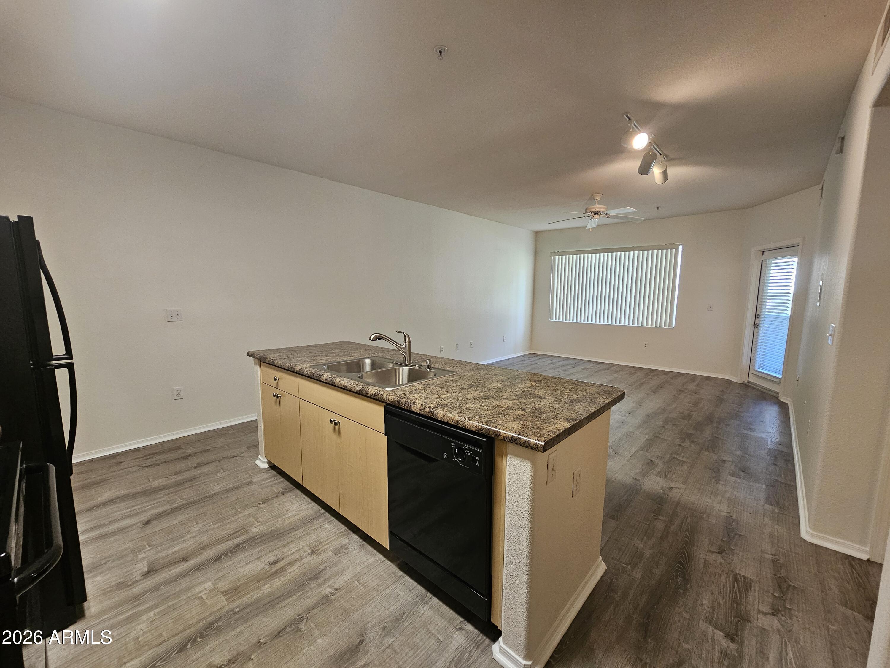 18416 N CAVE CREEK Road 1075