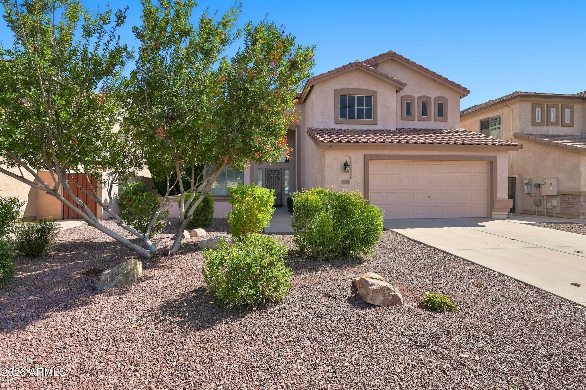 1143 E BAYLOR Lane