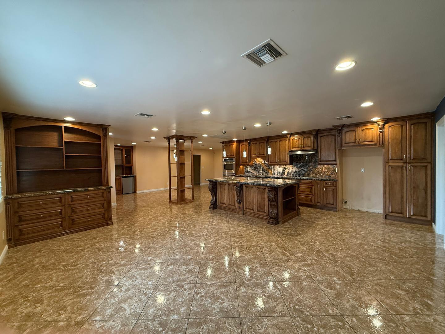 4028 W Augusta Avenue