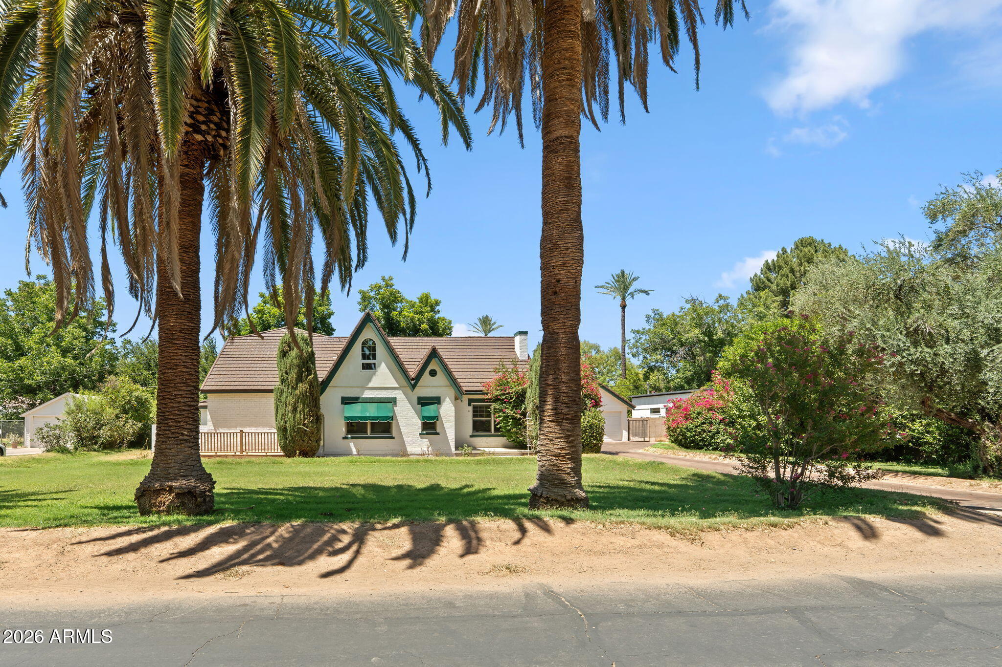 14 W COLTER Street