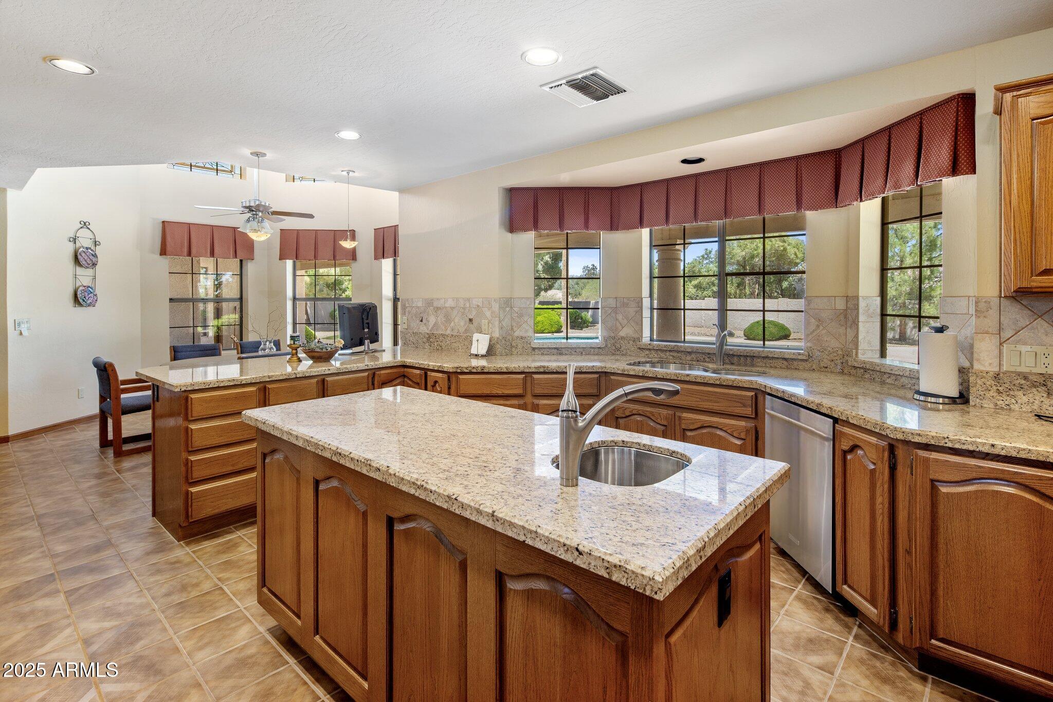 CAMELBACK COUNTRY ESTATES UNIT 1 LOTS 1 THRU 23 25 - Residential