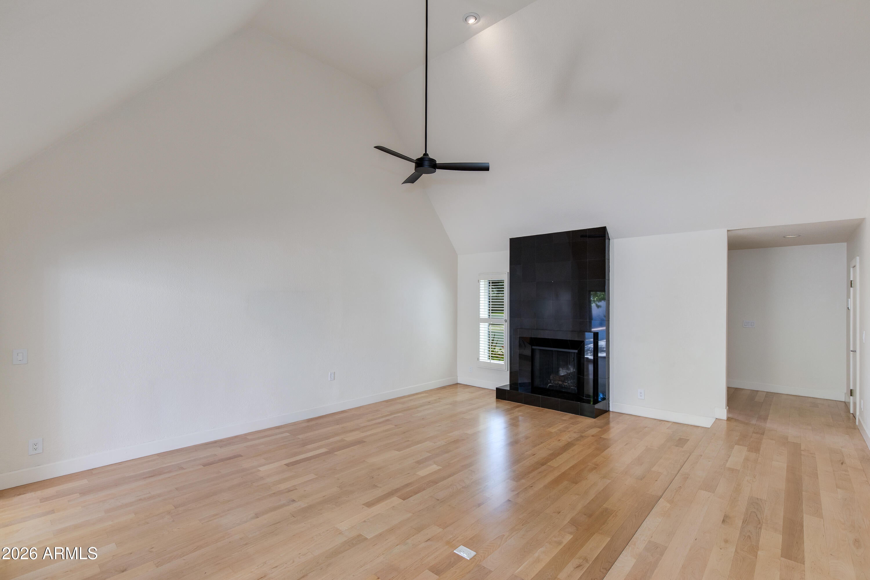 2522 E OREGON Avenue