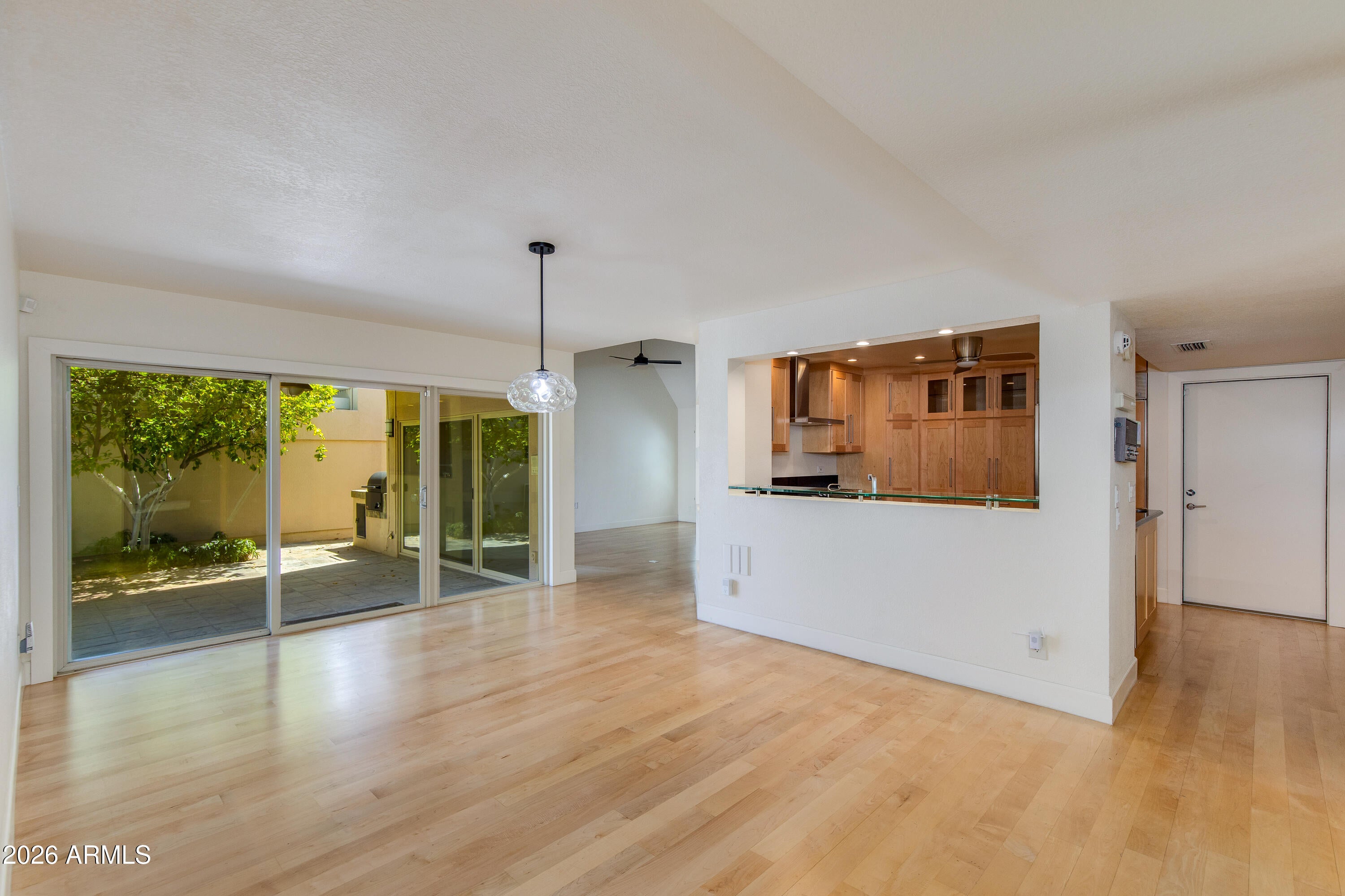 2522 E OREGON Avenue