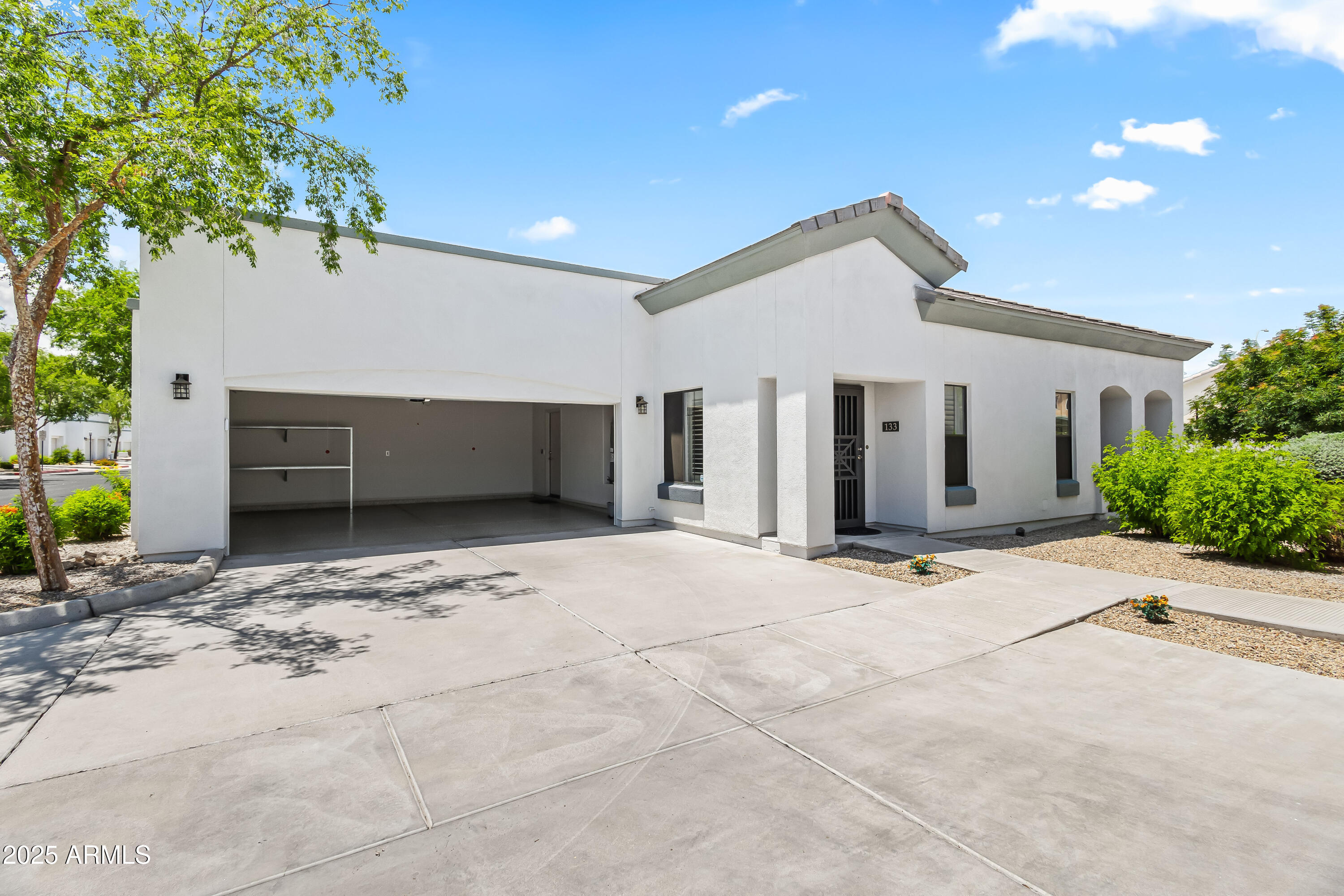 295 N RURAL Road 133