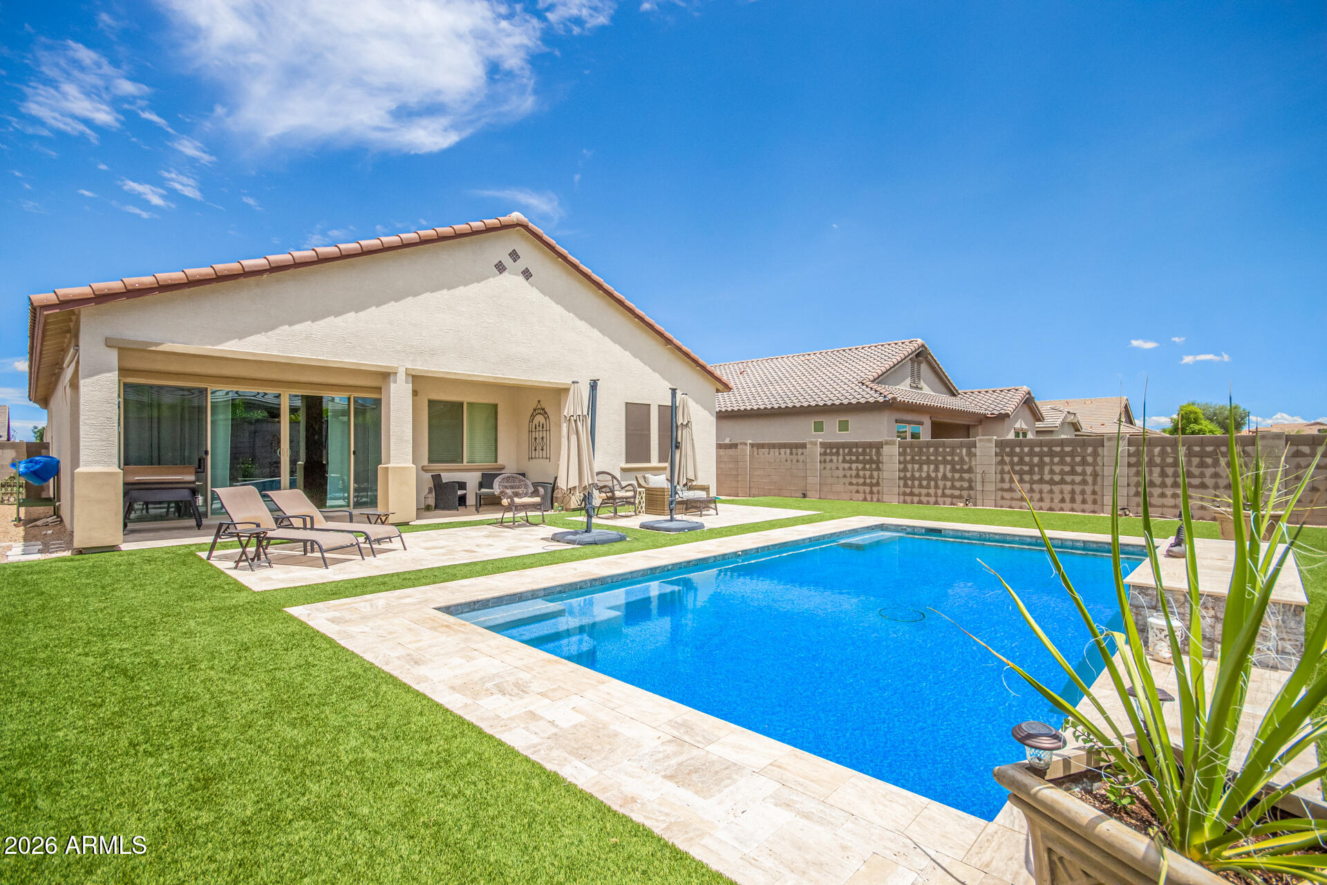 2813 W WILCOX PLAYA Drive