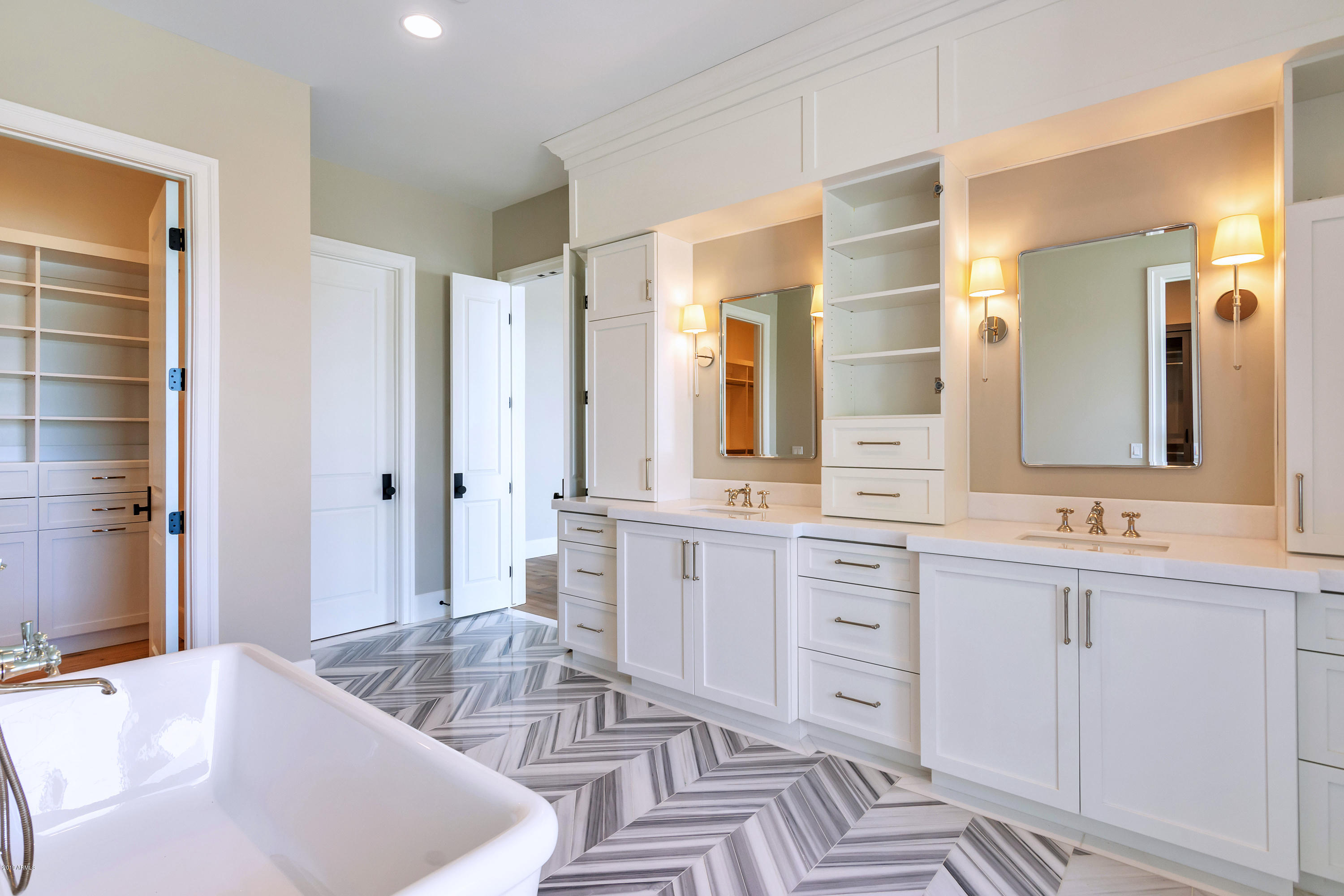 LAFAYETTE VILLA 3 - Residential