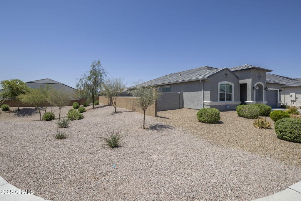 Photo of 1071 W Castle Court, Casa Grande, AZ 85122 (MLS # 6899974)