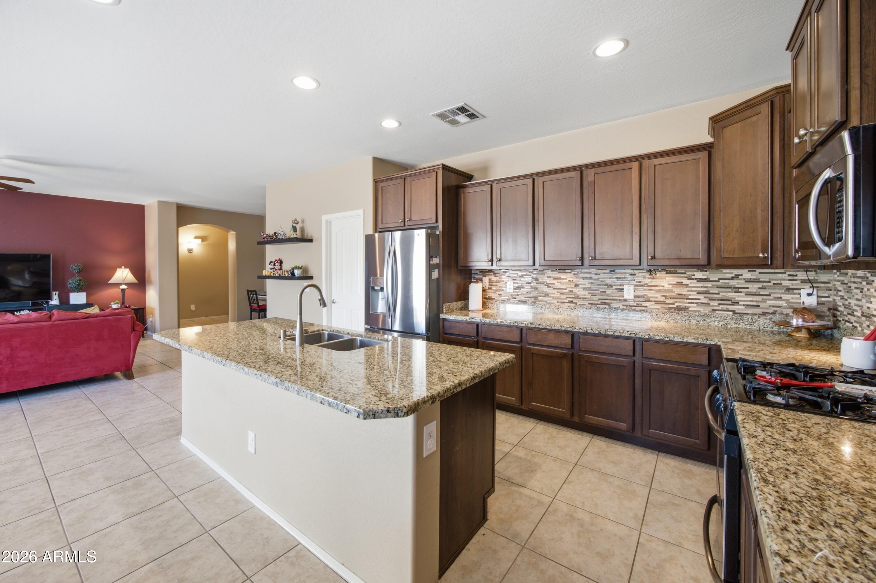 11716 W RIO VISTA Lane