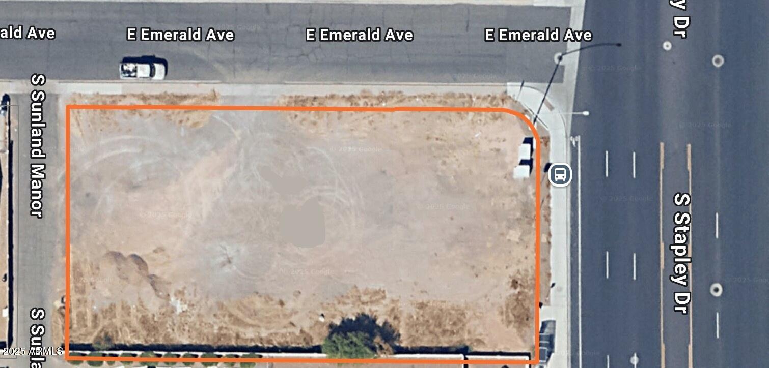 TERI ESTATES - Land