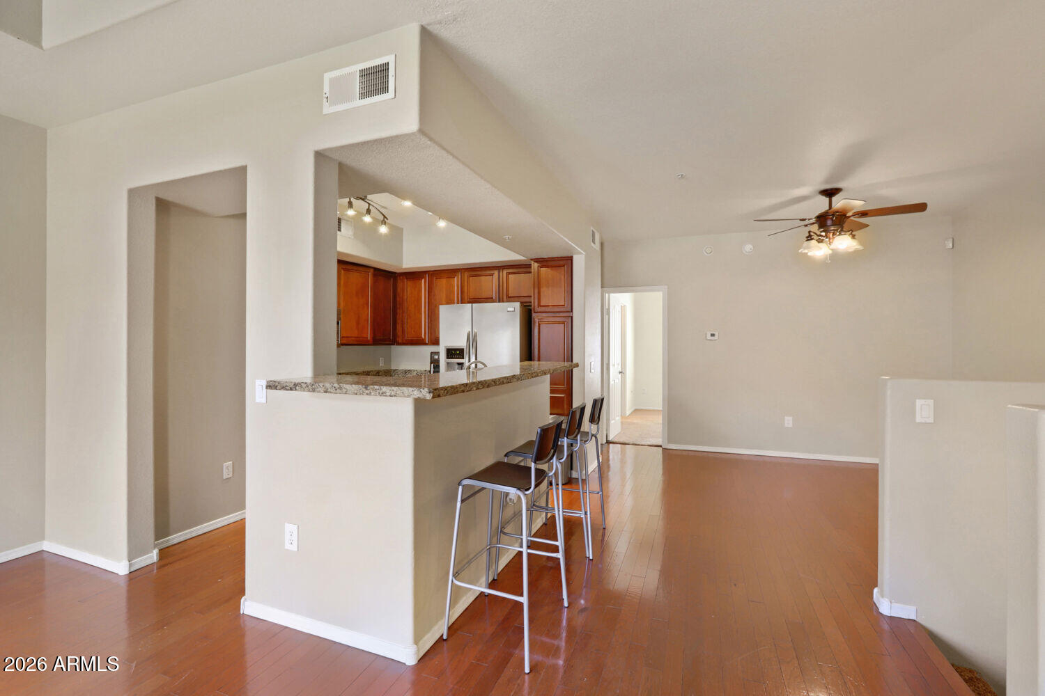 2401 E RIO SALADO Parkway 1095
