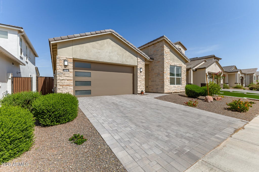 Photo of 10240 W Lone Cactus Drive, Peoria, AZ 85382 (MLS # 7085256)