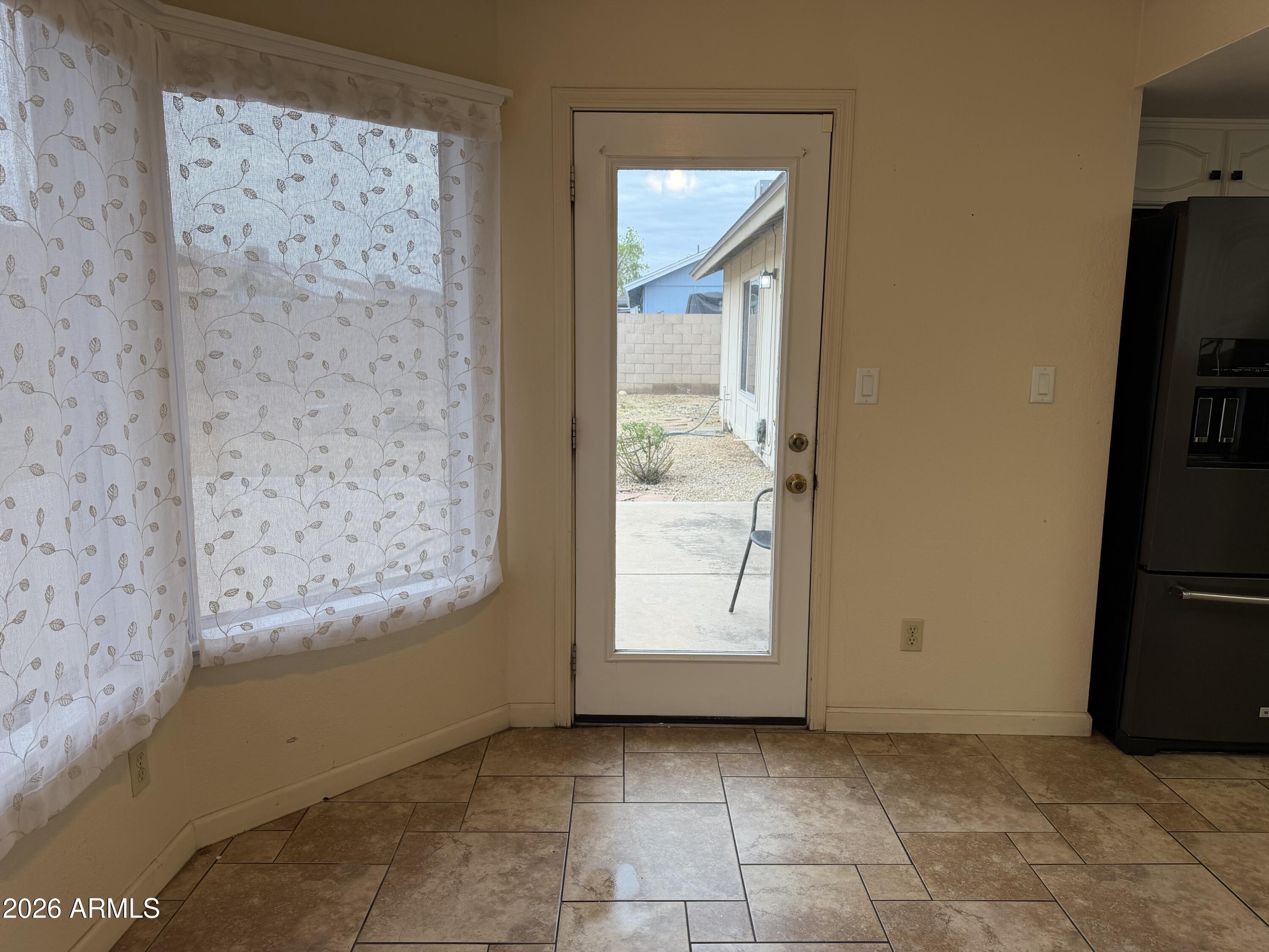 7126 W SUNNYSIDE Drive