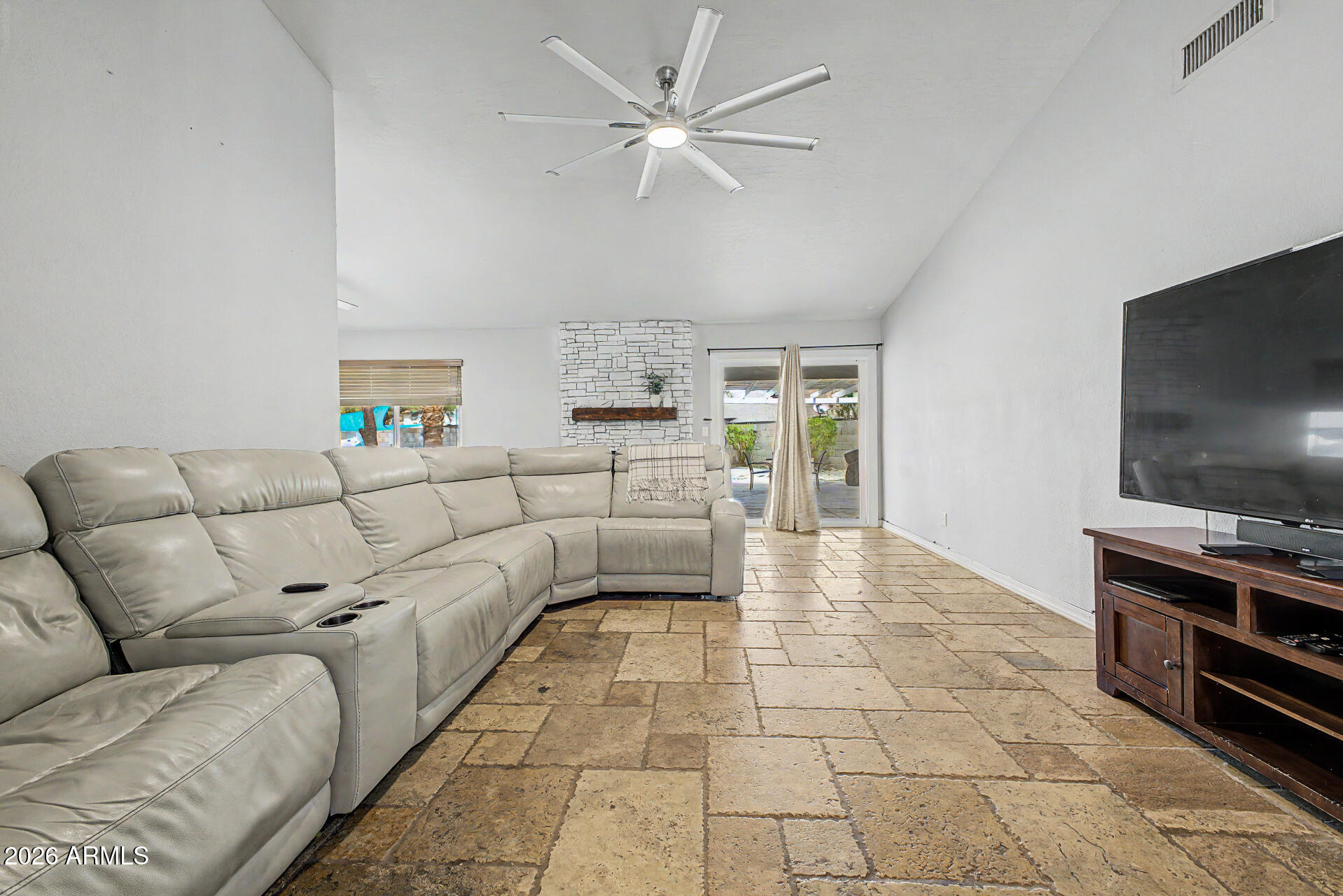 632 N BALBOA Circle