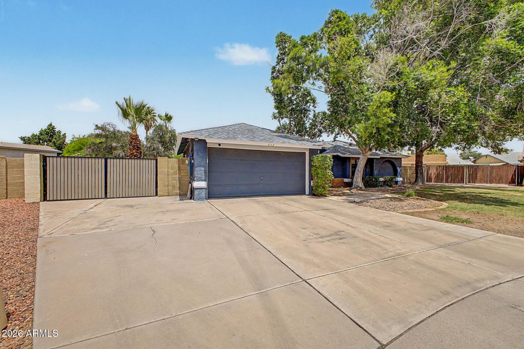 Photo of 632 N Balboa Circle, Mesa, AZ 85205 (MLS # 7022562)