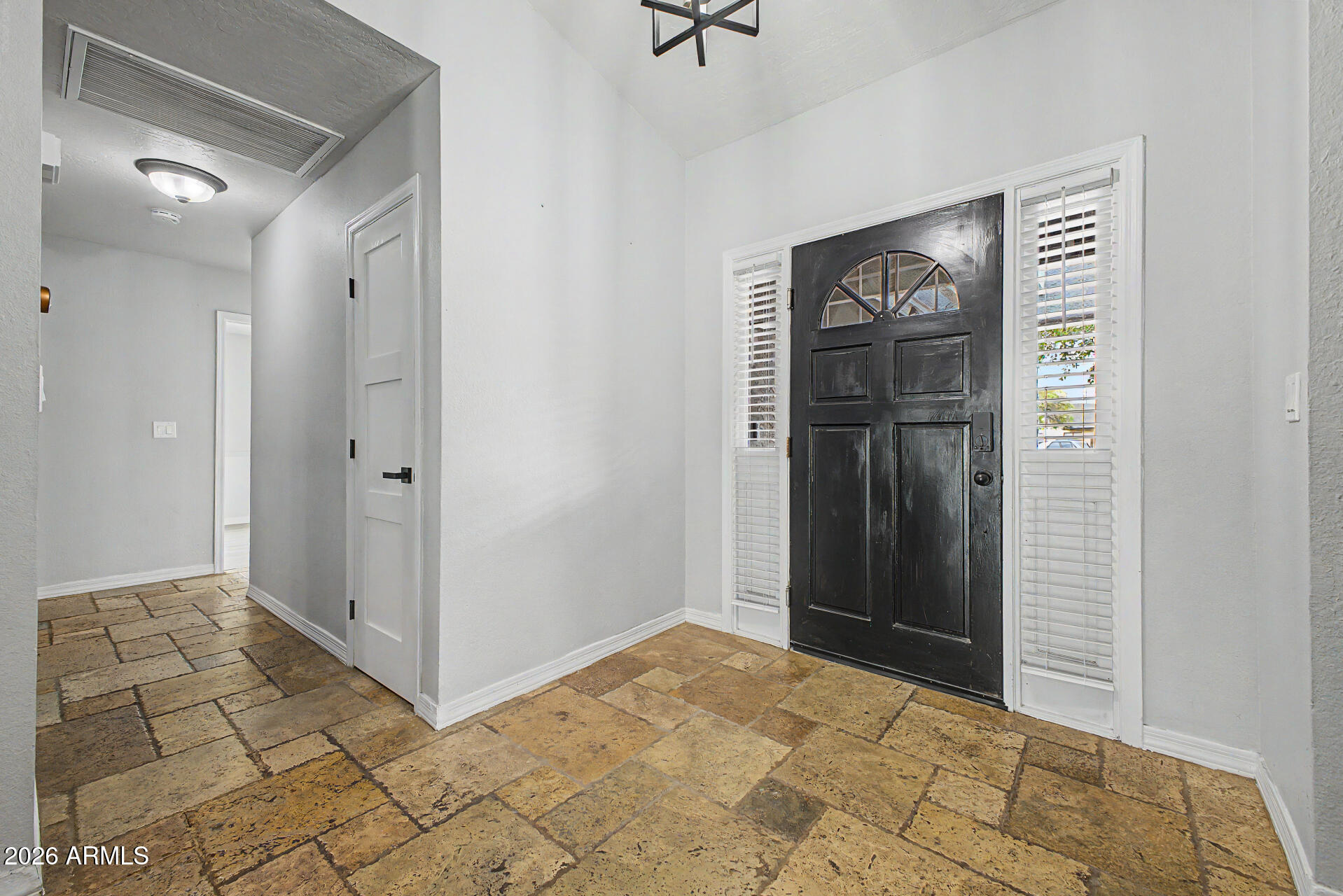 632 N BALBOA Circle
