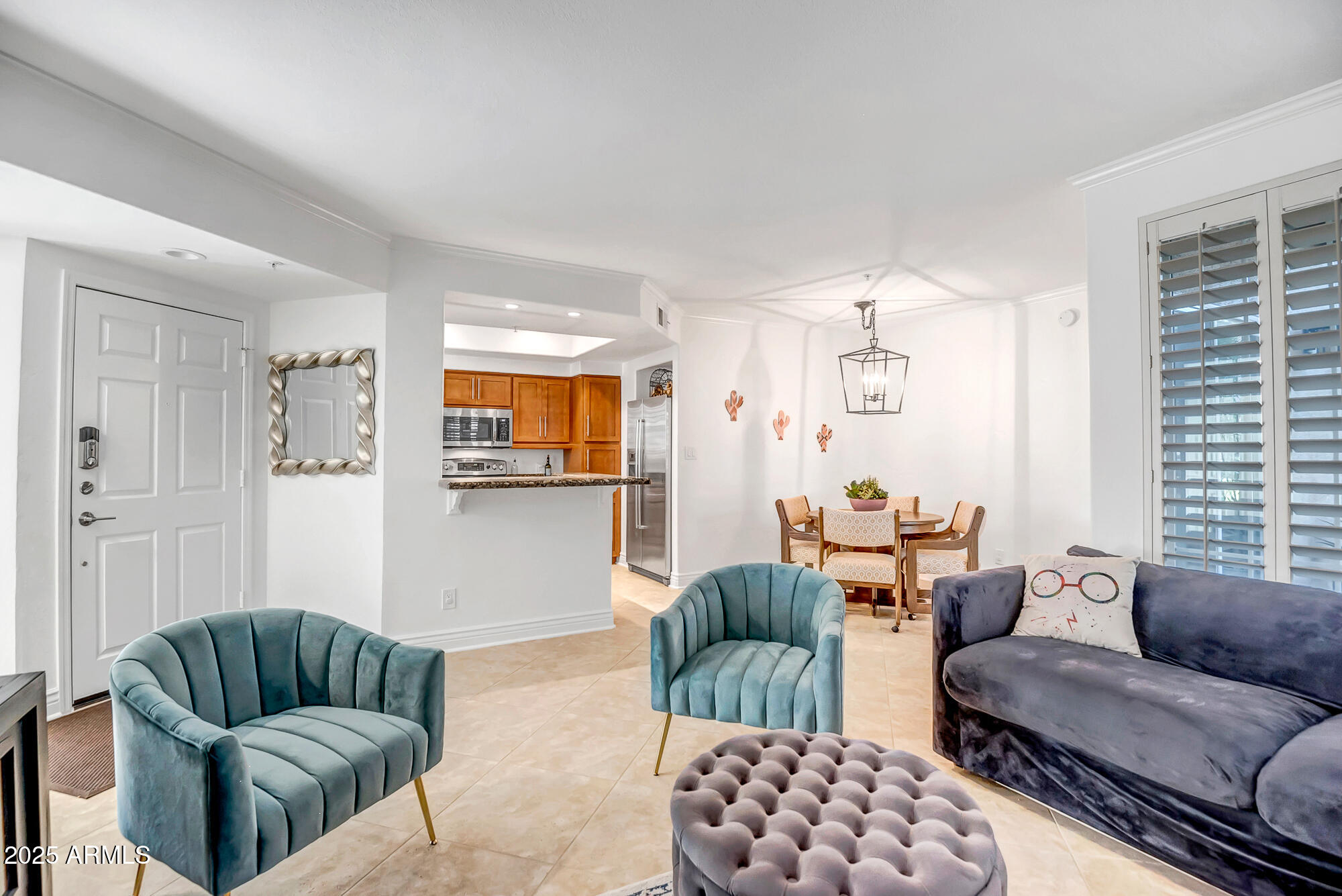 10101 N ARABIAN Trail 1005