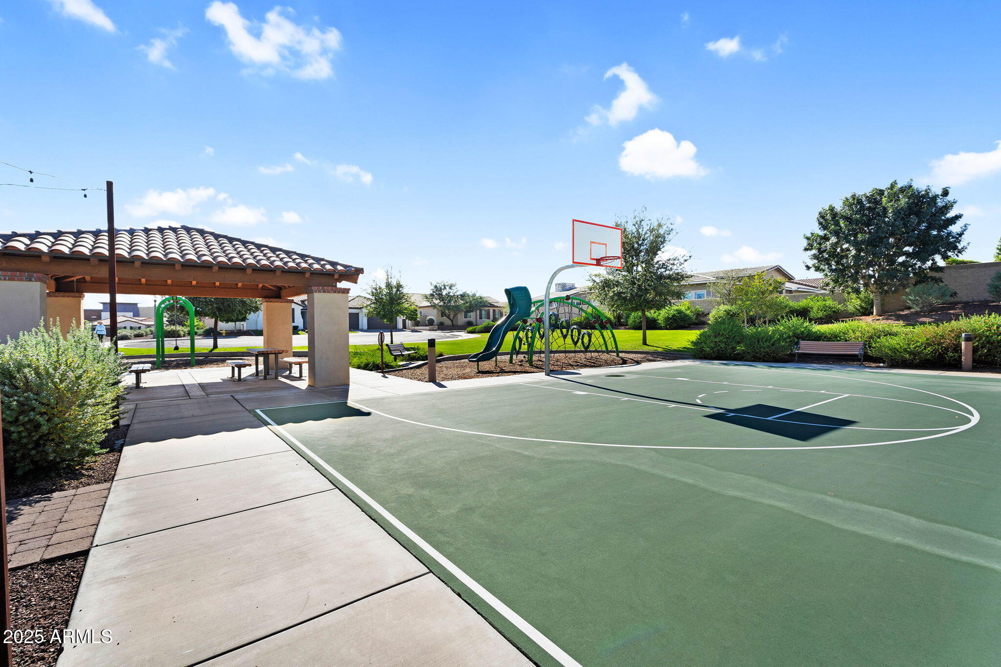 LA LOMA RESIDENTIAL AKA SUNSET TERRACE - Residential