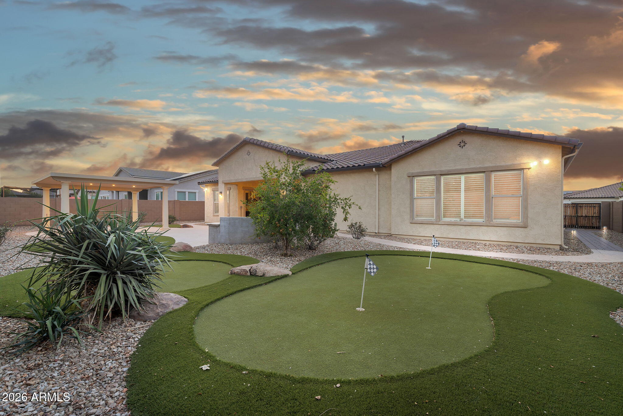 LA LOMA RESIDENTIAL AKA SUNSET TERRACE - Residential