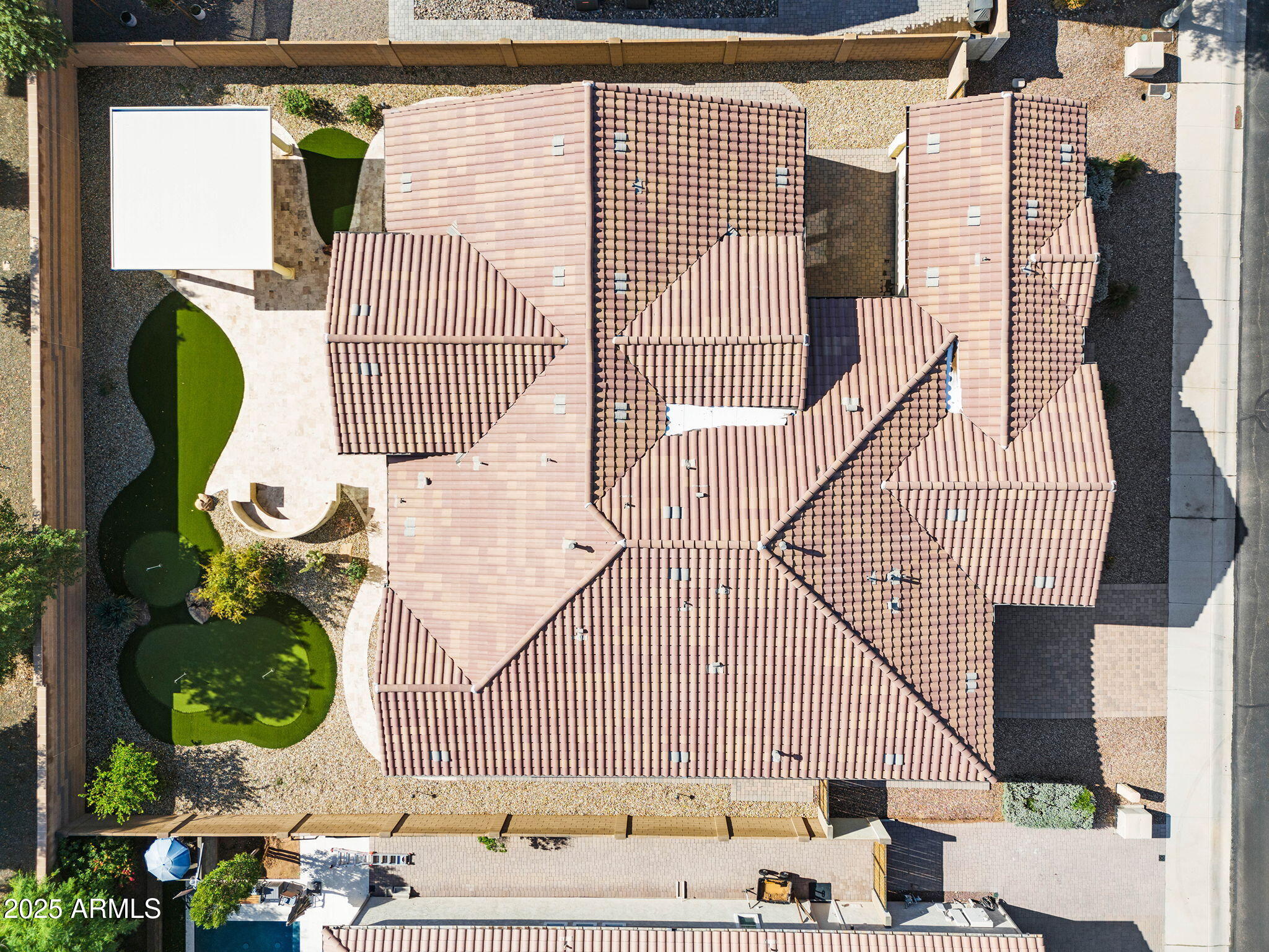 LA LOMA RESIDENTIAL AKA SUNSET TERRACE - Residential