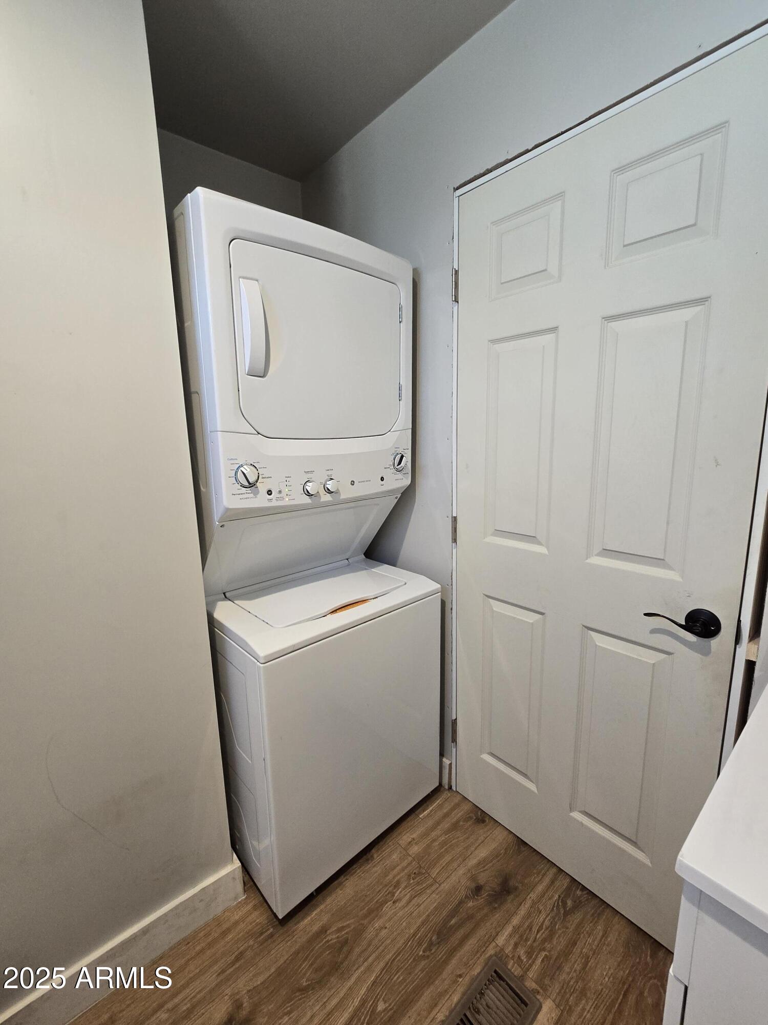 4126 E FREMONT Street