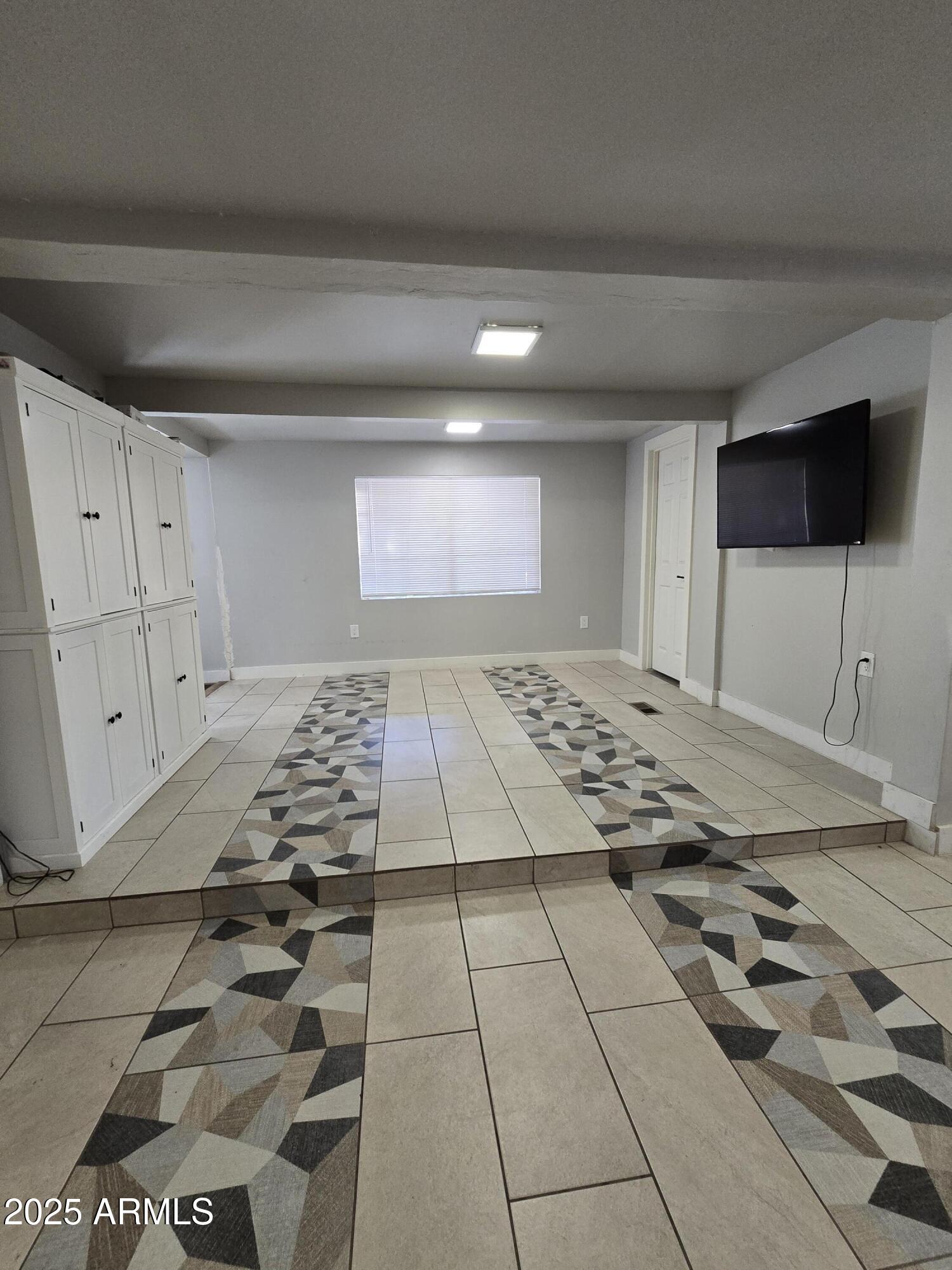 4126 E FREMONT Street