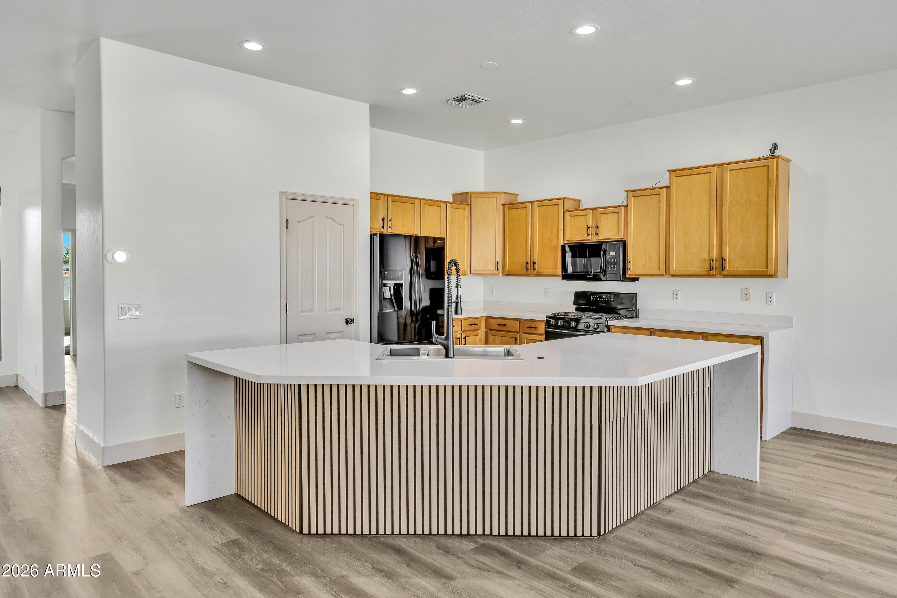 2134 E SPRINGFIELD Place