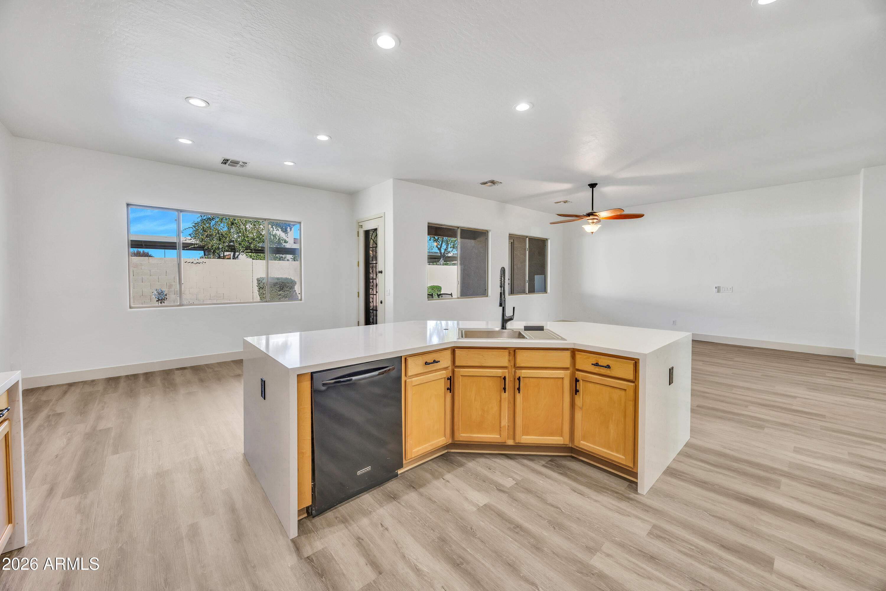 2134 E SPRINGFIELD Place