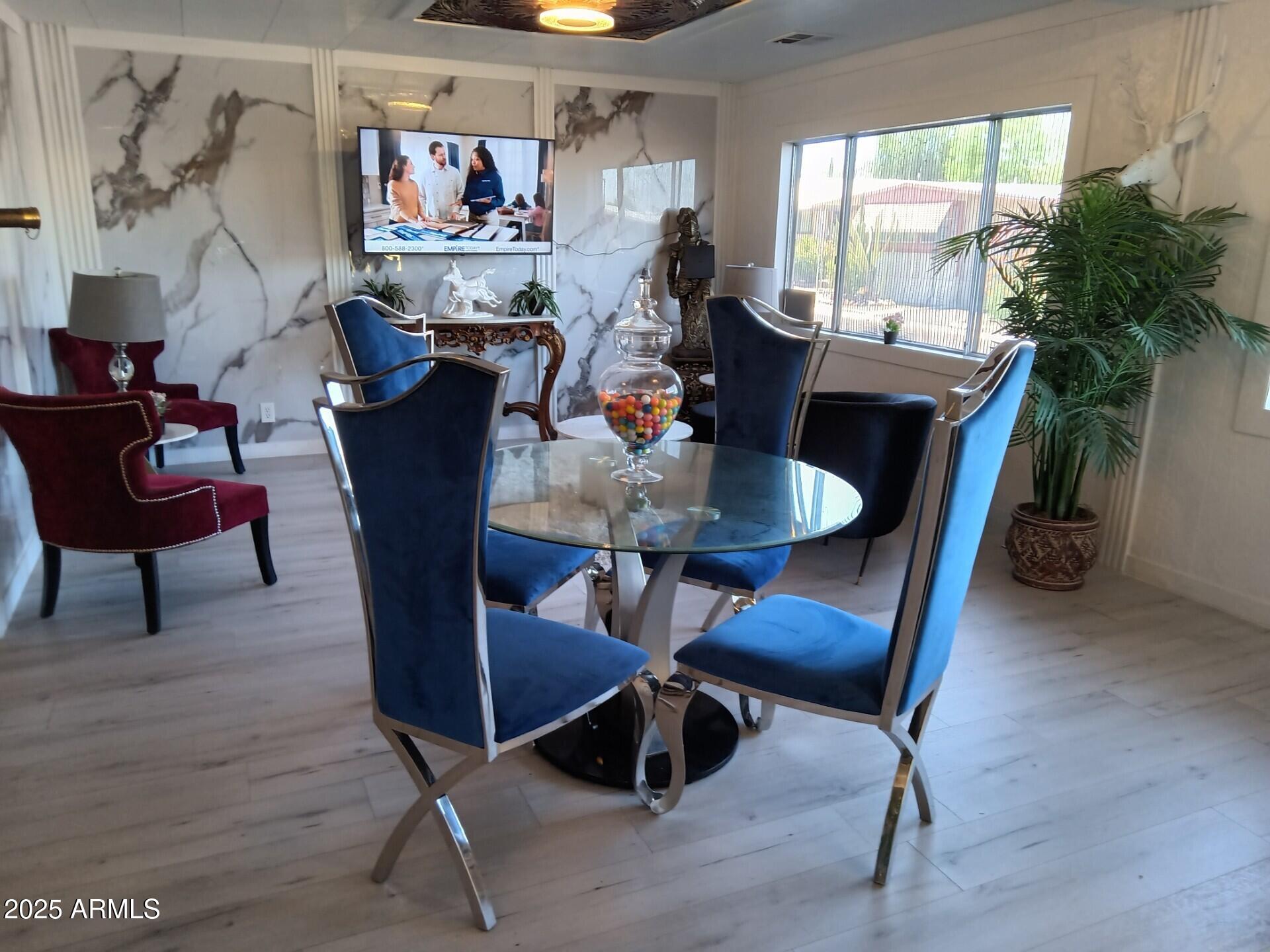 2609 W Southern Avenue 67