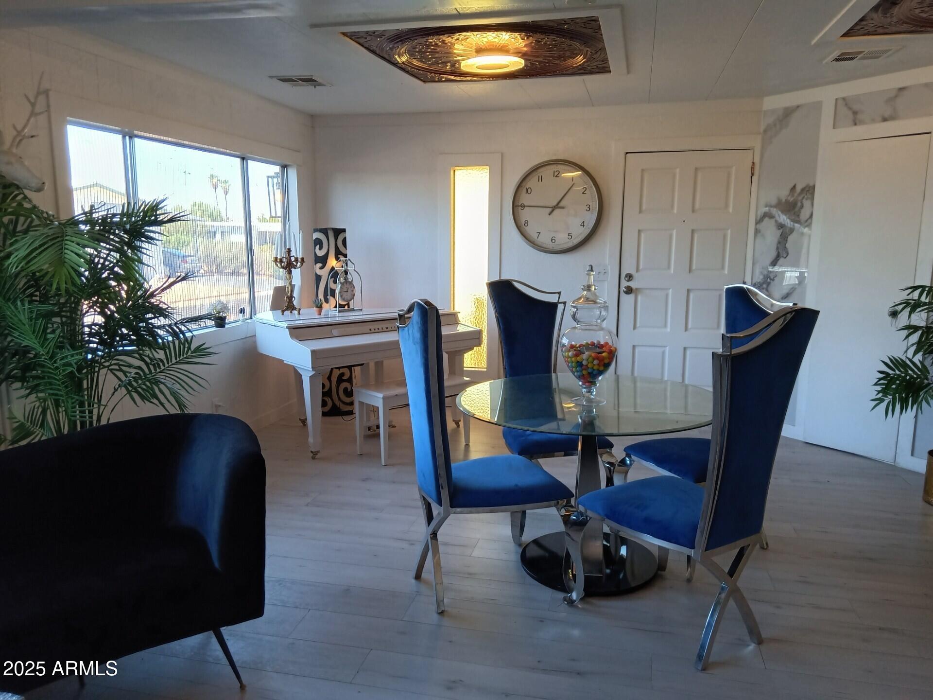 2609 W Southern Avenue 67