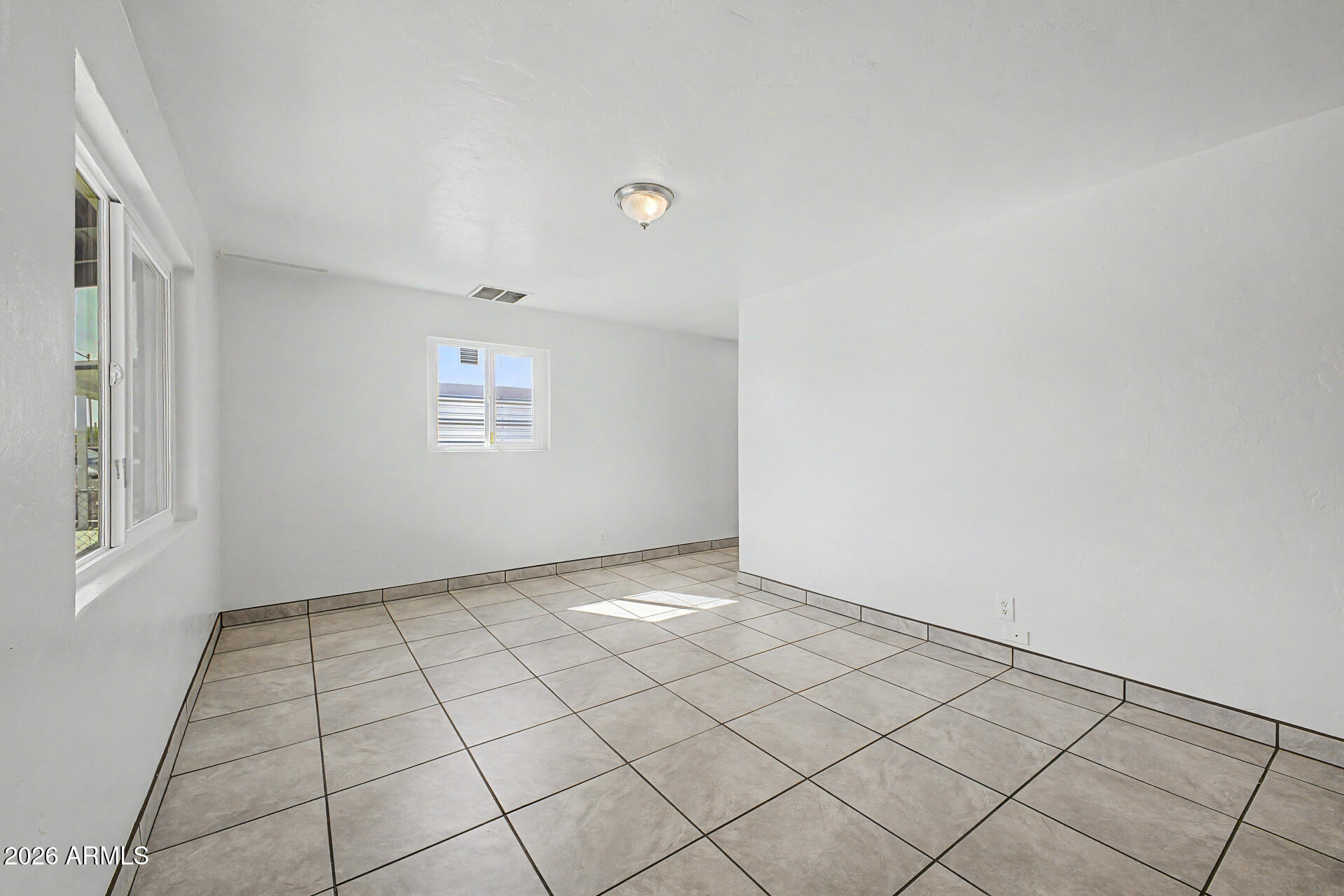 2320 W MARICOPA Street