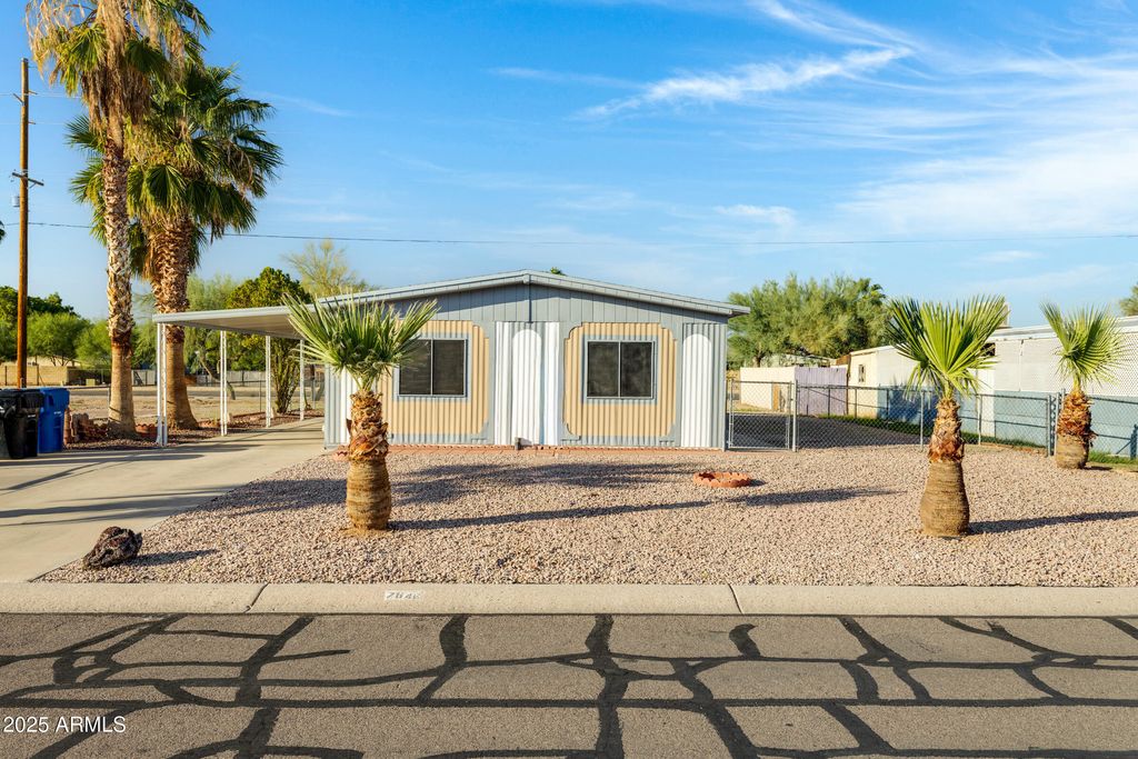 Photo of 7646 E Gale Avenue, Mesa, AZ 85209 (MLS # 6934008)